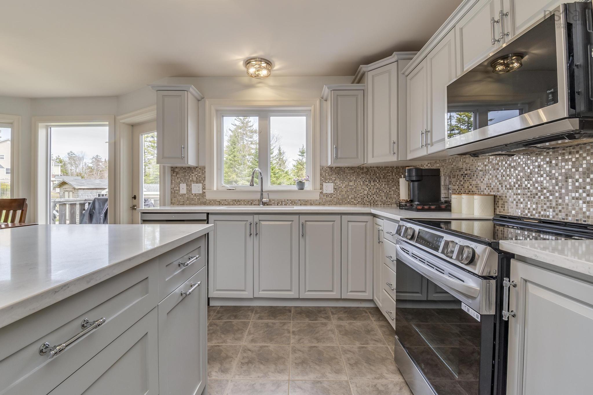 $549,900.00: 31 Avebury Court, Sackville