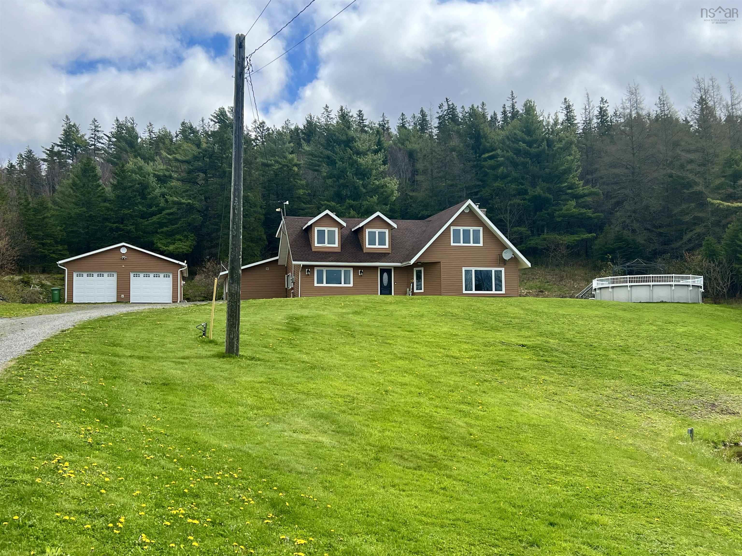 $449,900.00: 700 River Road, Springville
