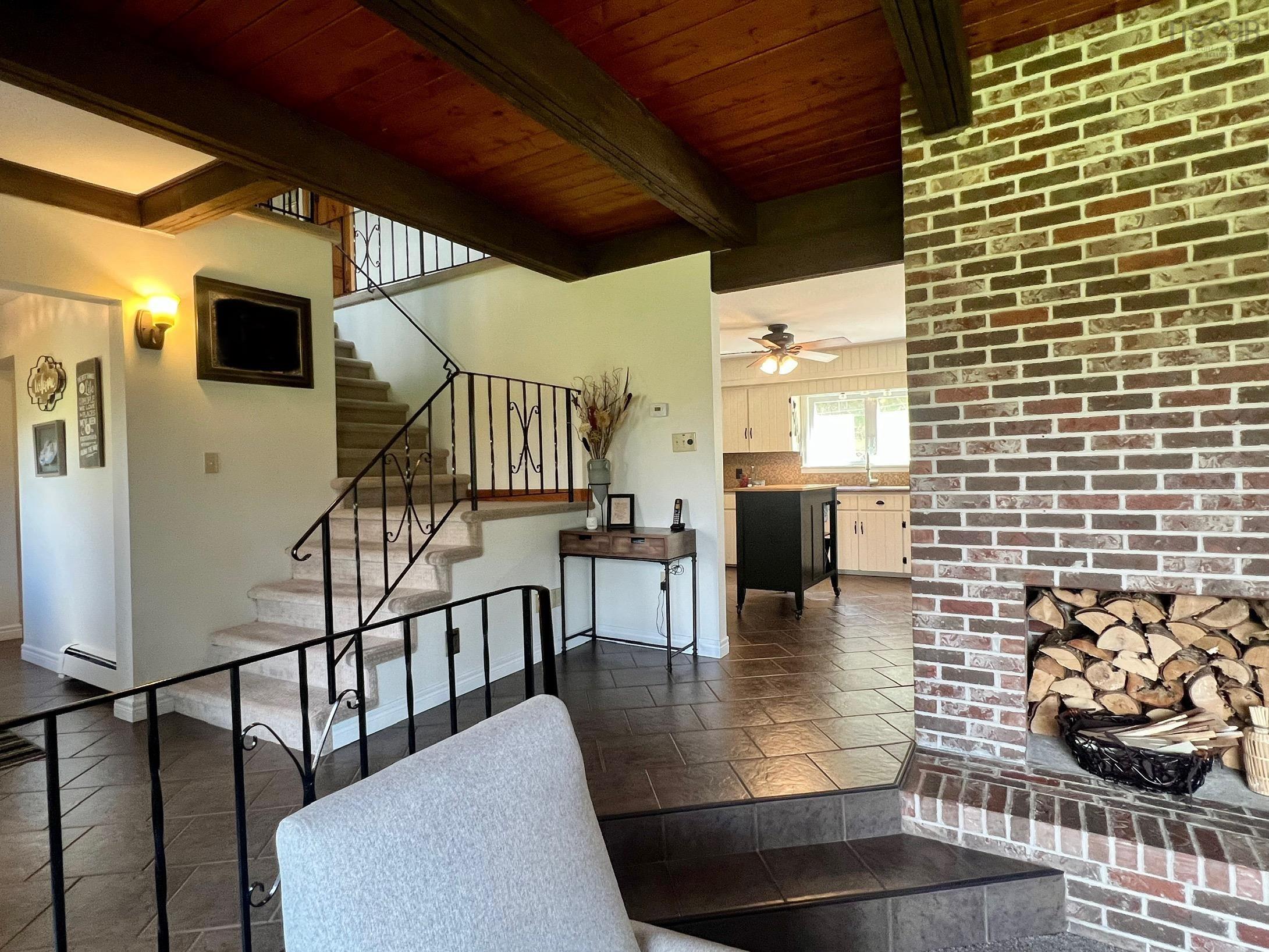 $449,900.00: 700 River Road, Springville