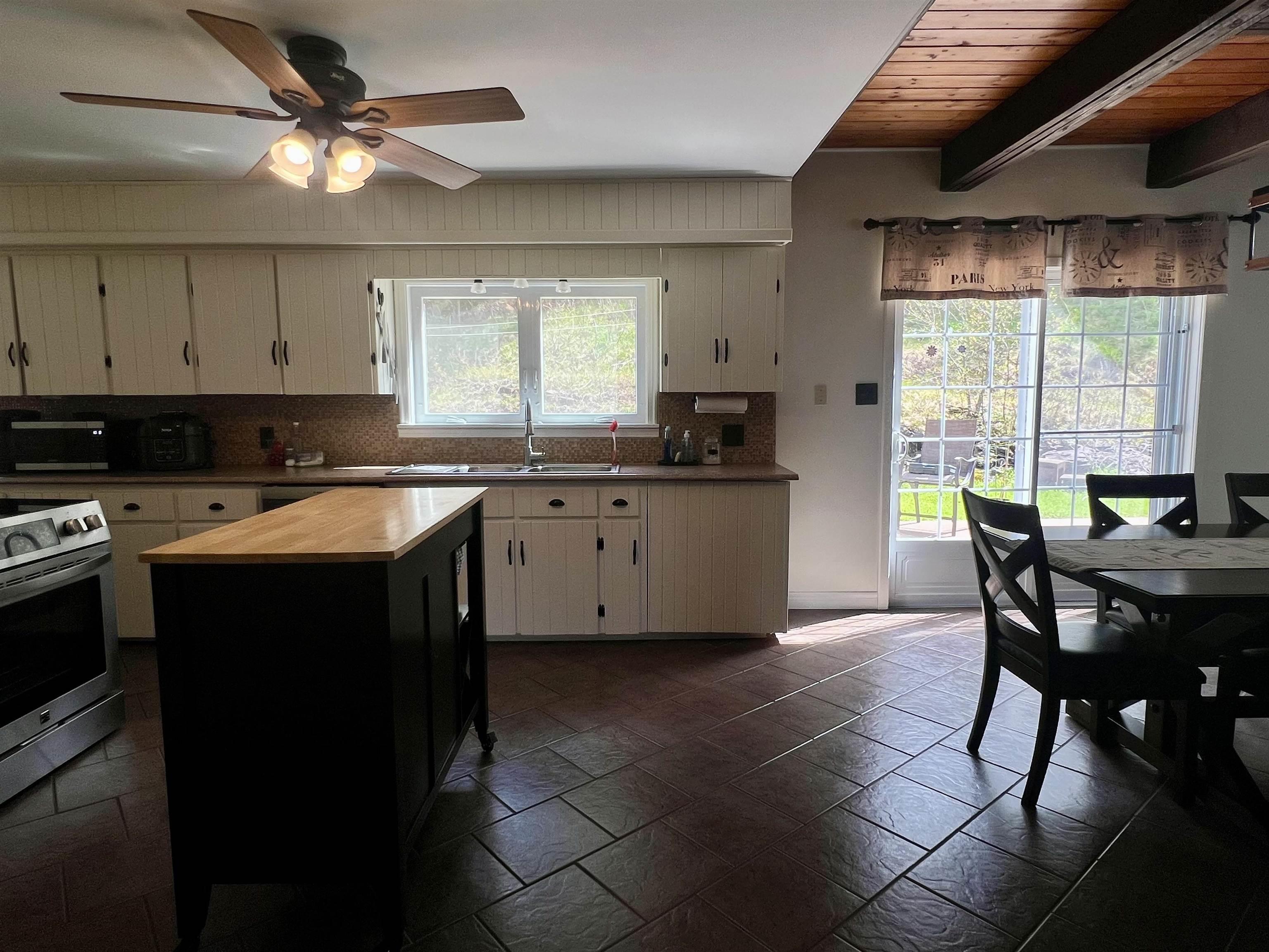 $449,900.00: 700 River Road, Springville
