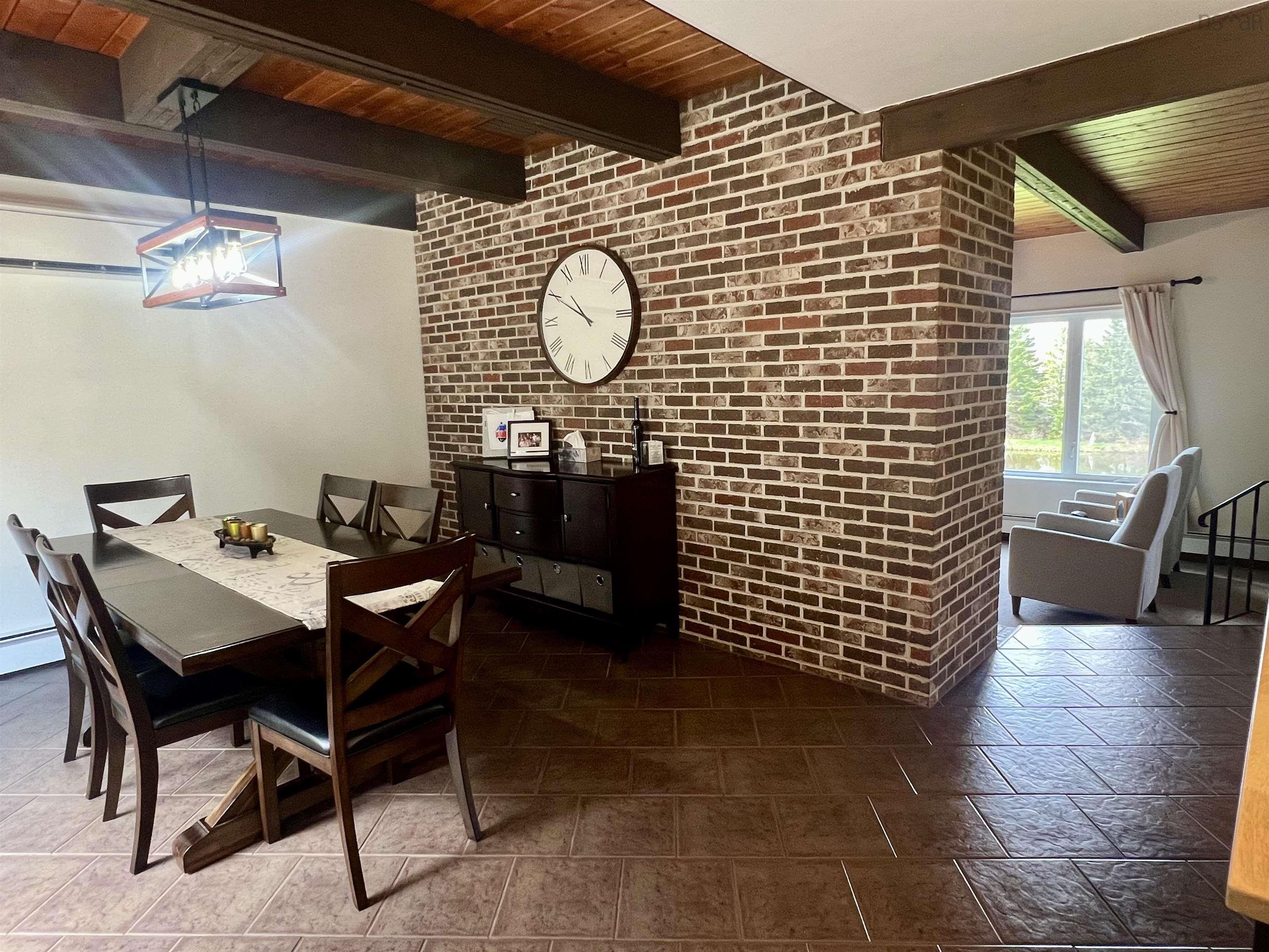 $449,900.00: 700 River Road, Springville