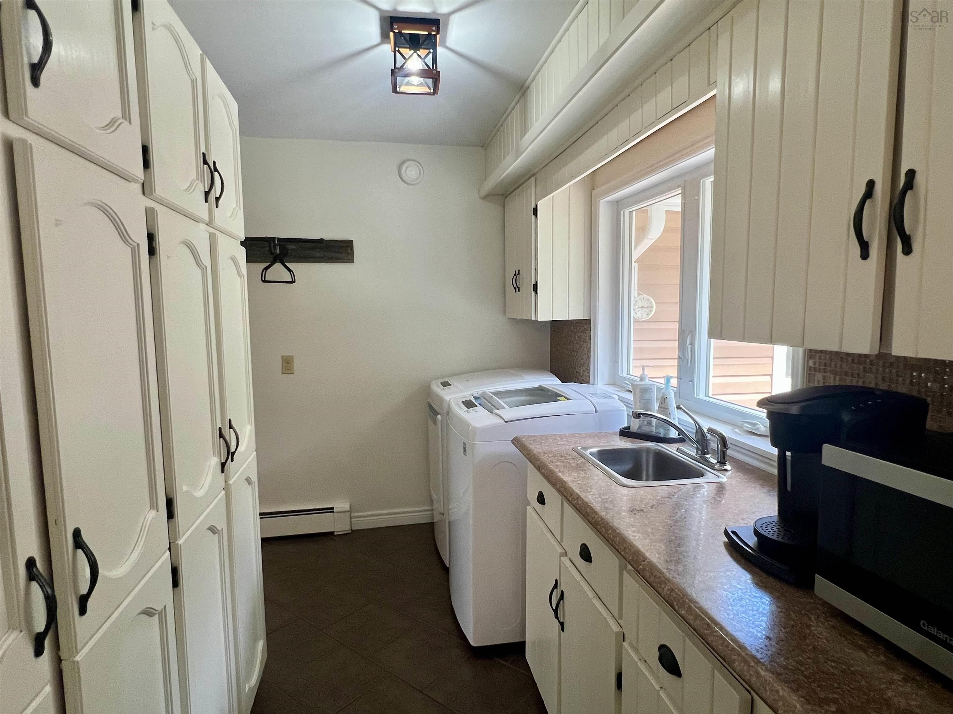 $449,900.00: 700 River Road, Springville