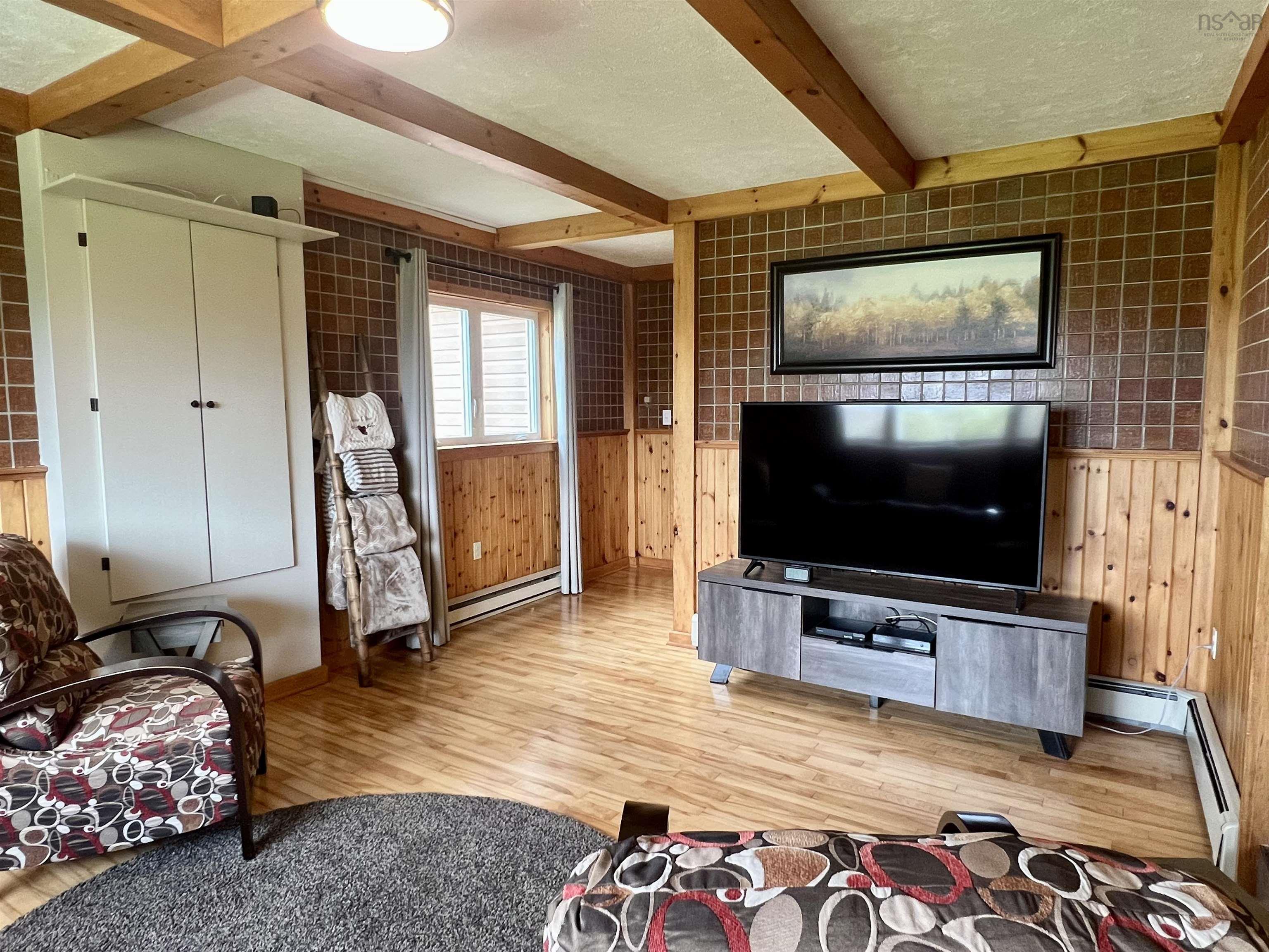 $449,900.00: 700 River Road, Springville