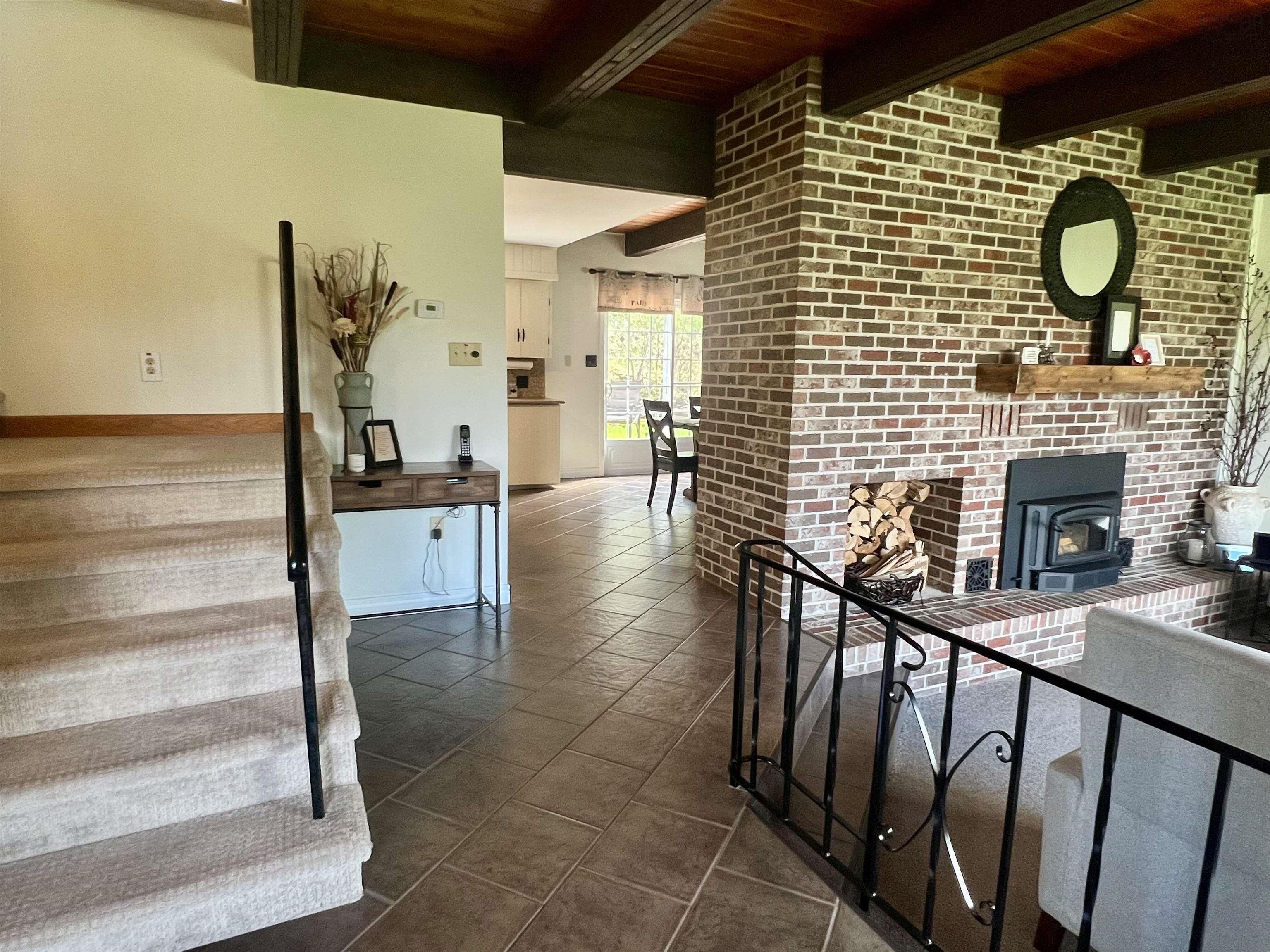 $449,900.00: 700 River Road, Springville