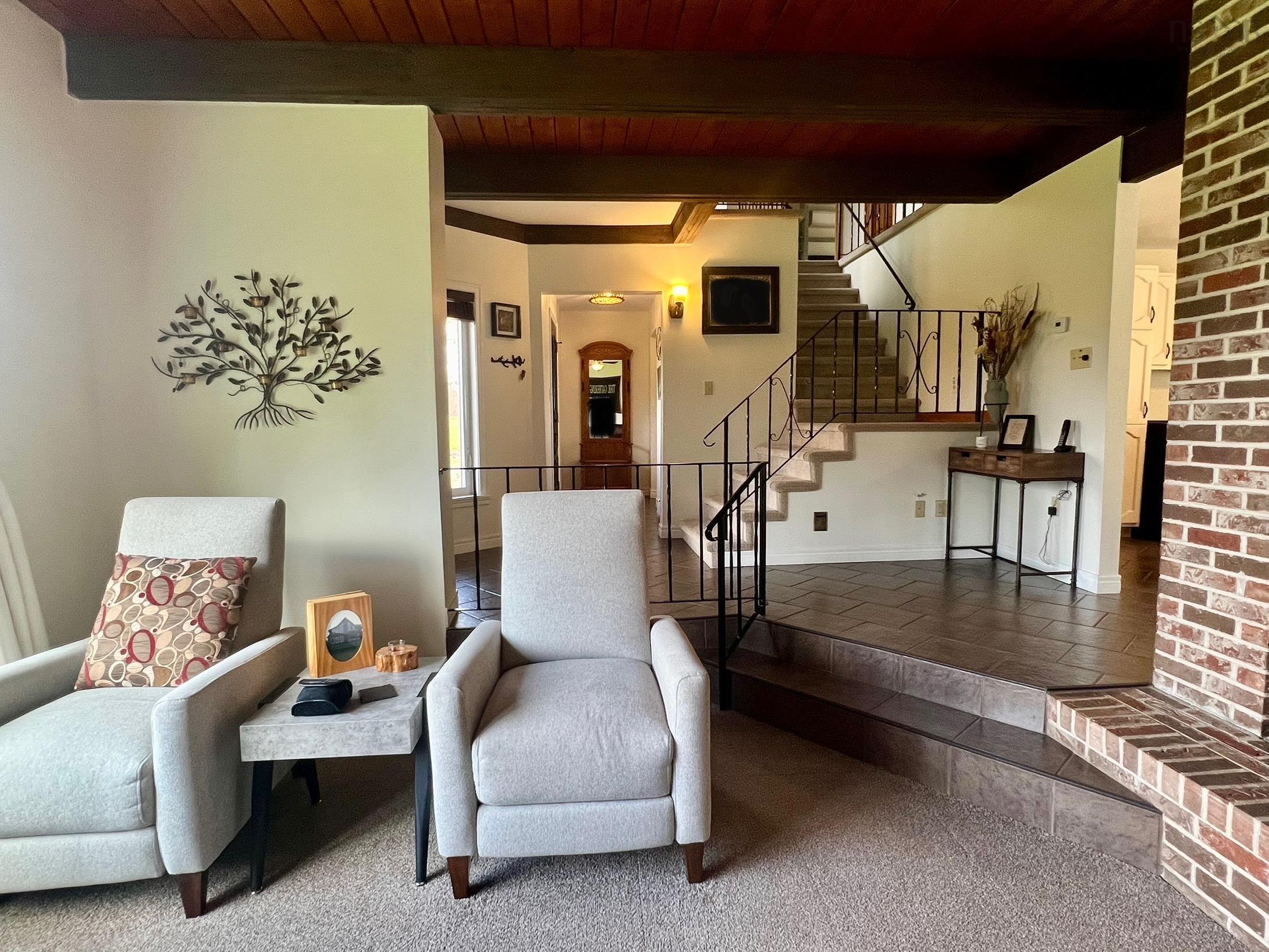 $449,900.00: 700 River Road, Springville