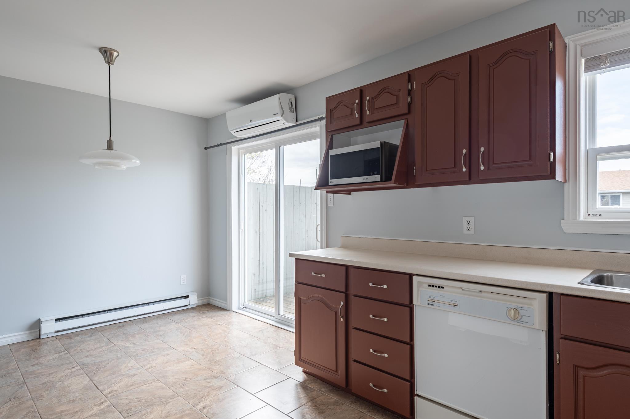 $429,000.00: 72 Sugar Maple, Timberlea