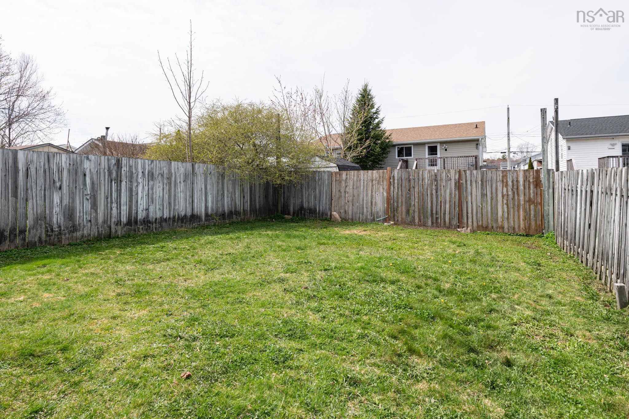 $429,000.00: 72 Sugar Maple, Timberlea
