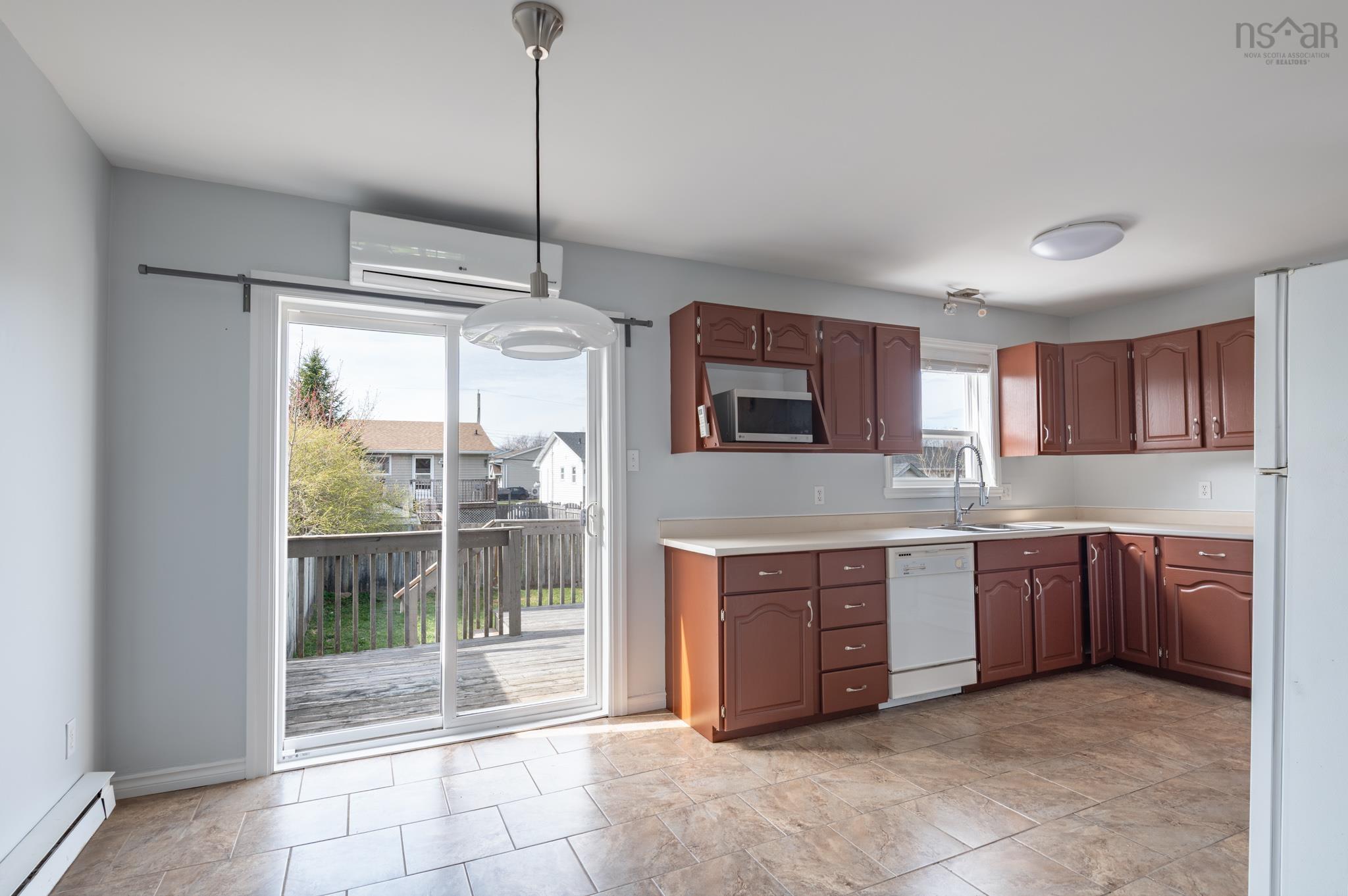 $429,000.00: 72 Sugar Maple, Timberlea