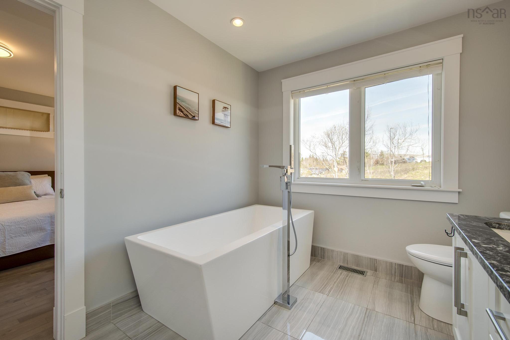$799,900.00: 62 Hadley Crescent, Halifax