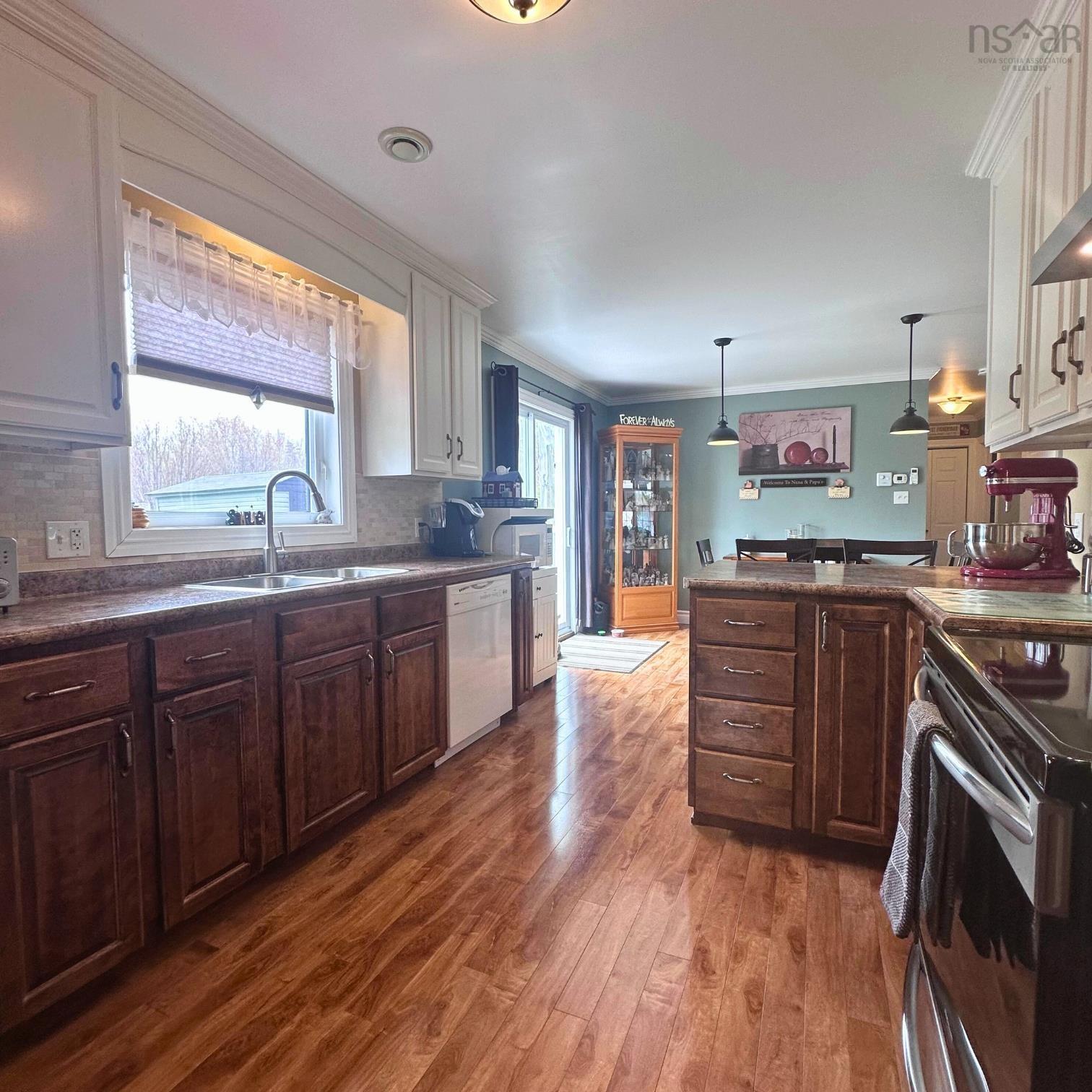 $499,900.00: 155 Rhyno Lake Road, West Clifford