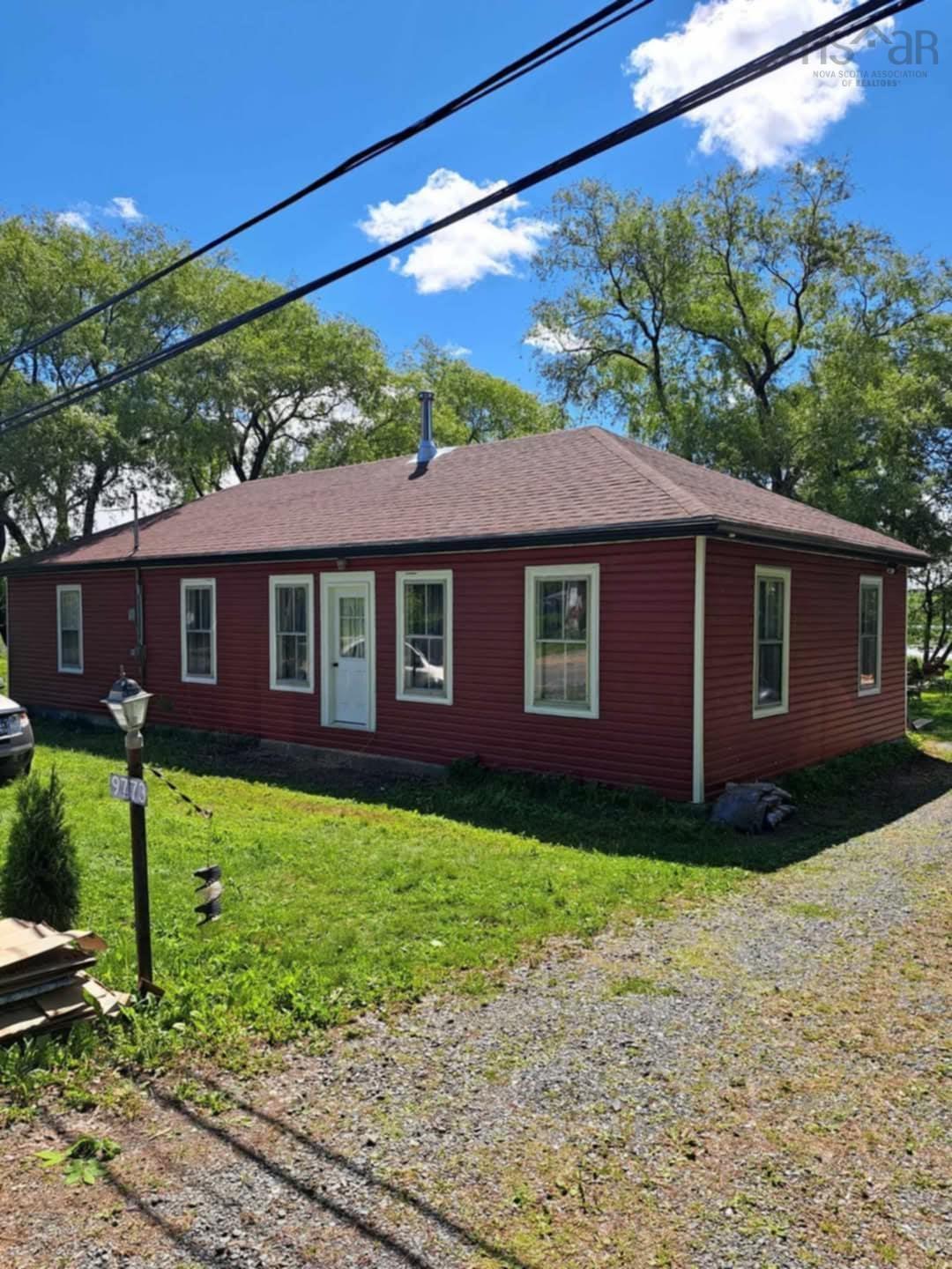 $269,900.00: 9773 Highway 8, Caledonia