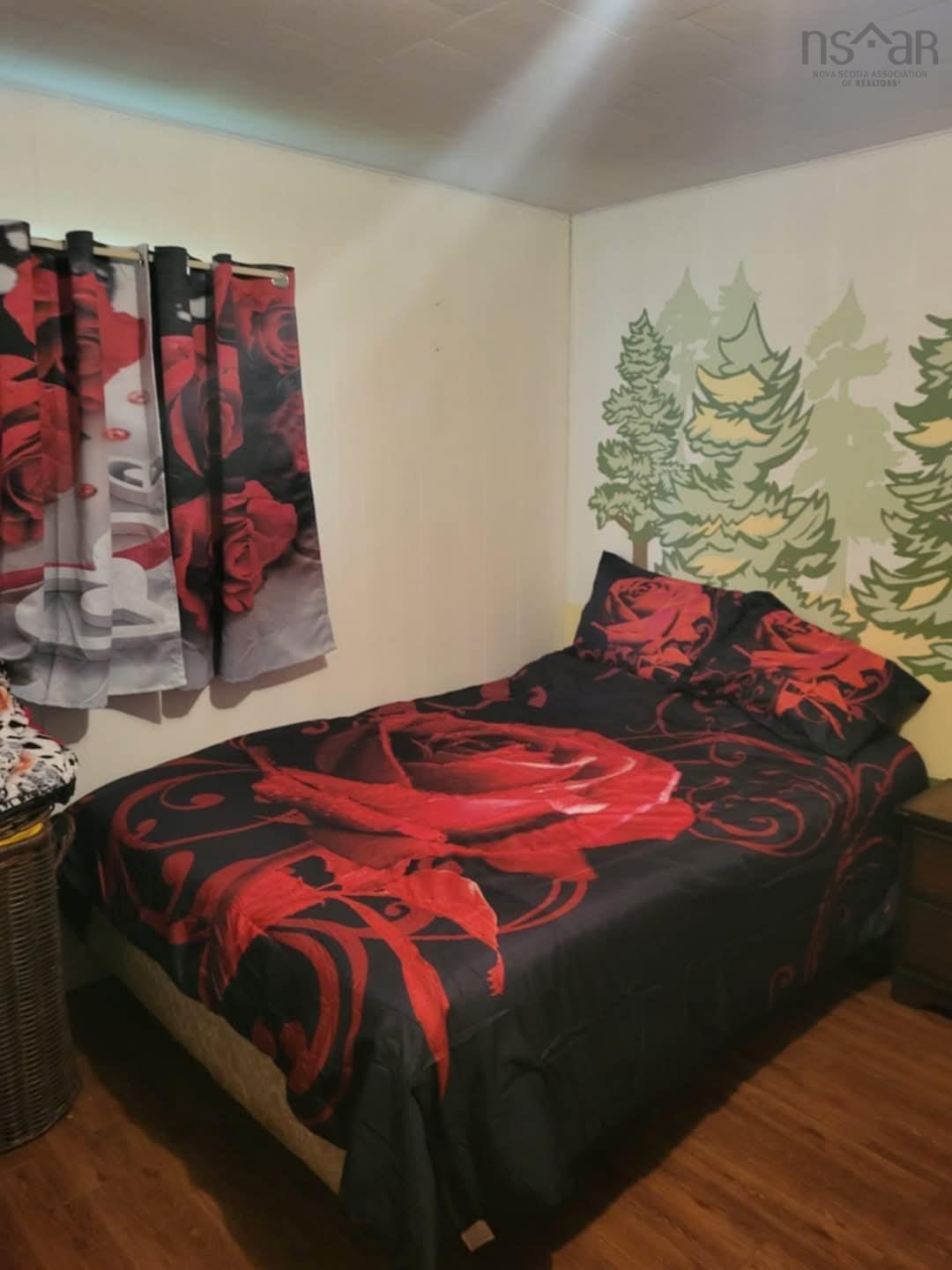 $269,900.00: 9773 Highway 8, Caledonia