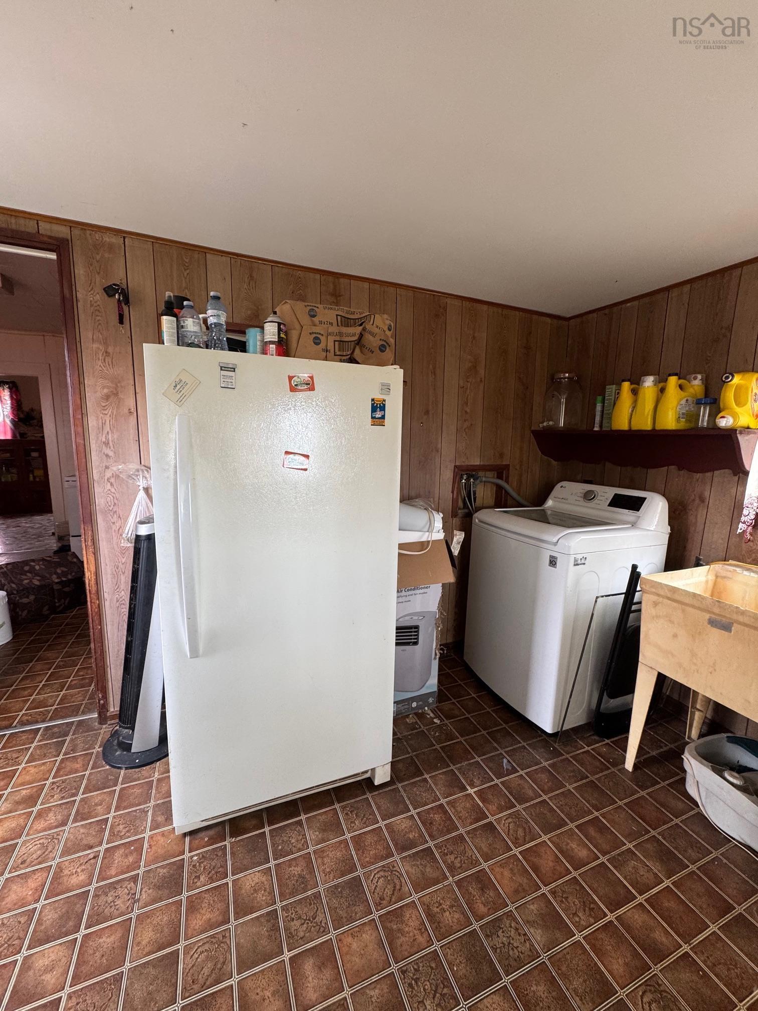 $269,900.00: 9773 Highway 8, Caledonia