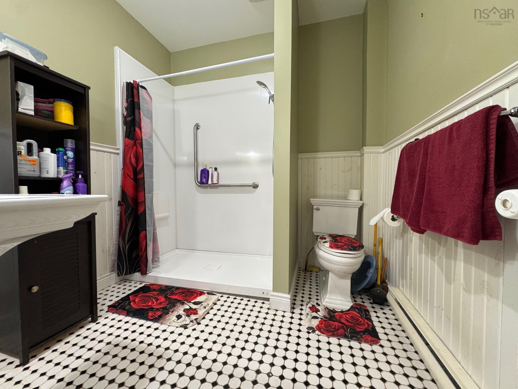 $269,900.00: 9773 Highway 8, Caledonia