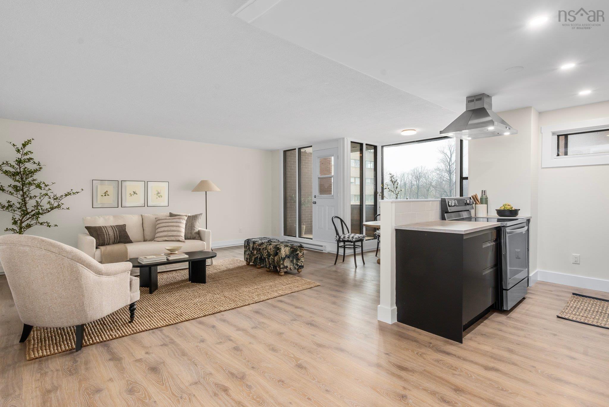 $369,900.00: 401 5959 Spring Garden Road, Halifax