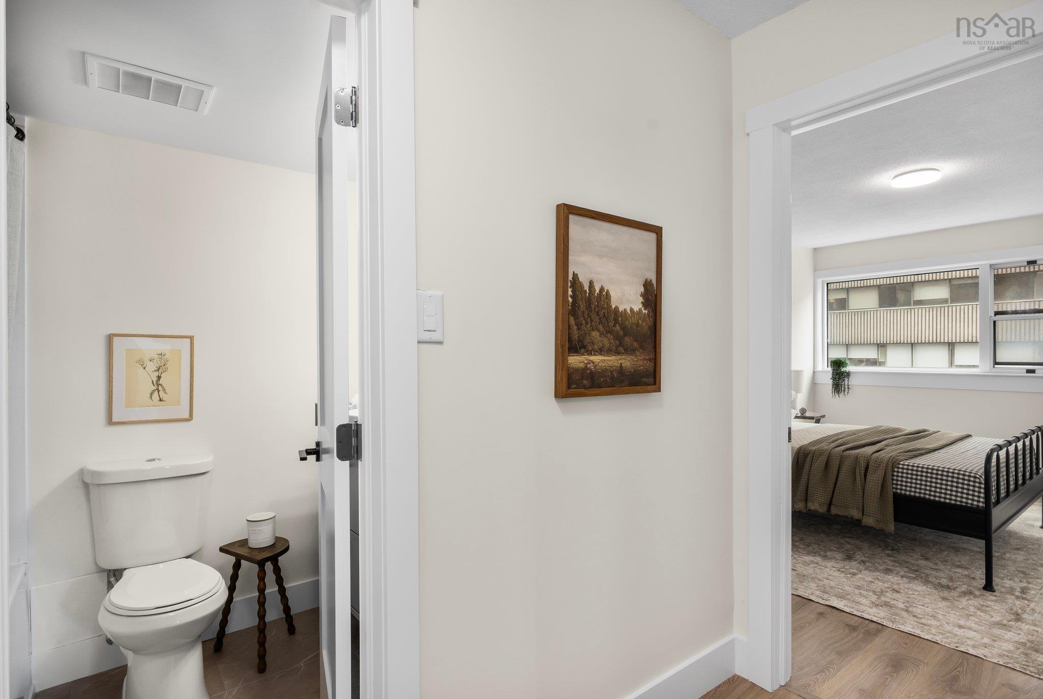 $369,900.00: 401 5959 Spring Garden Road, Halifax