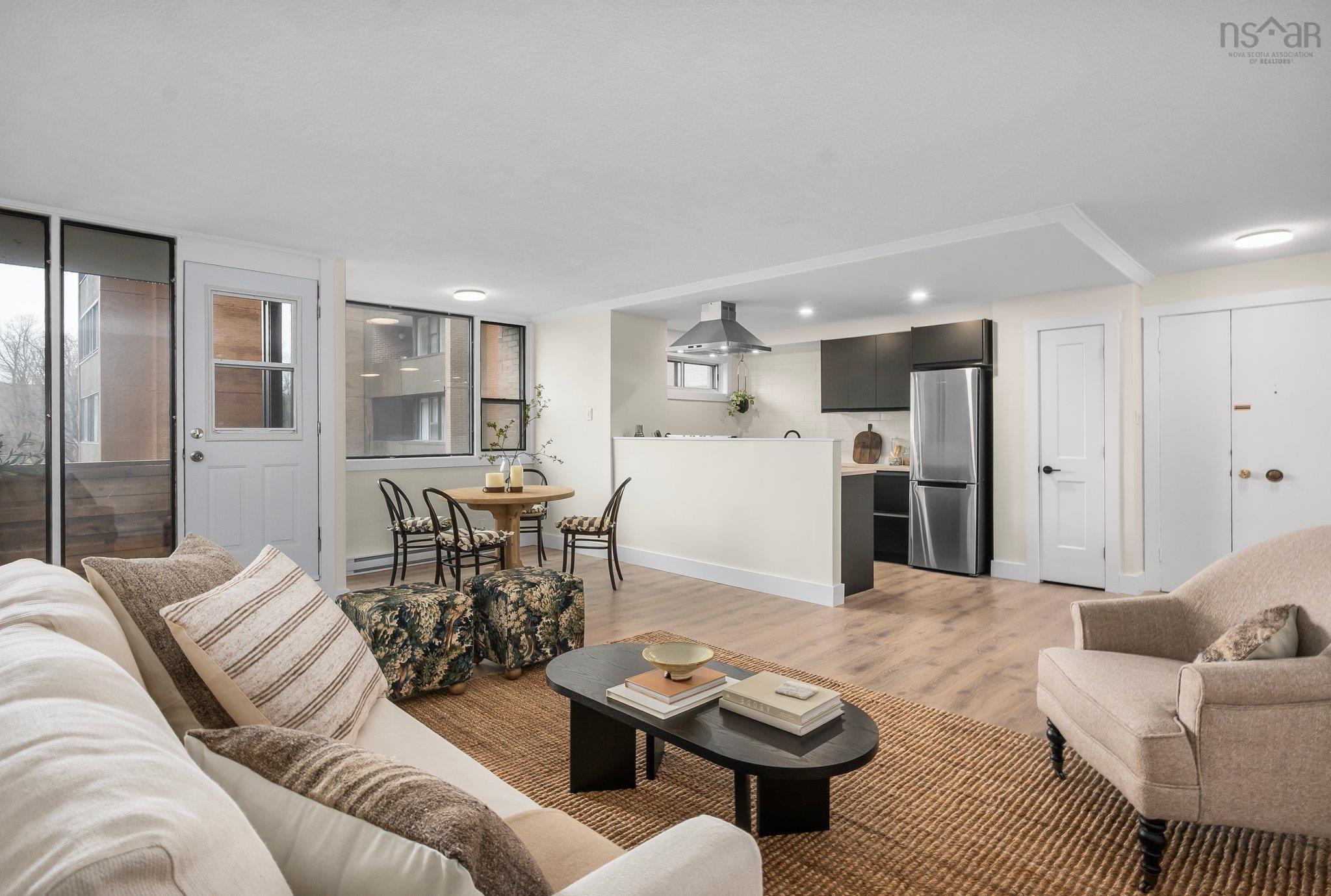 $369,900.00: 401 5959 Spring Garden Road, Halifax