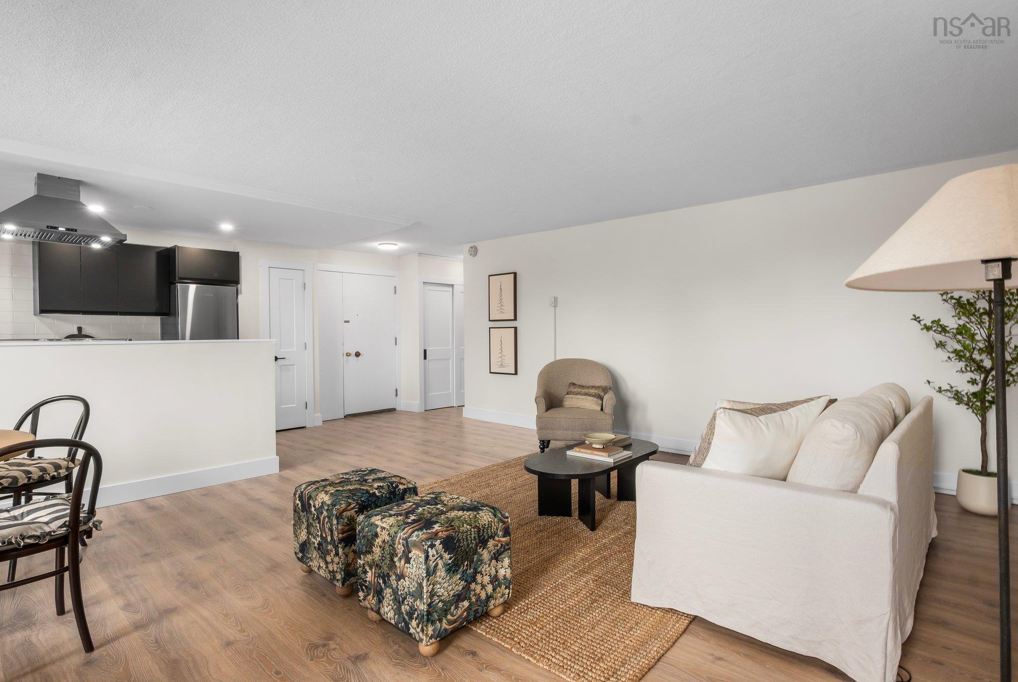 $369,900.00: 401 5959 Spring Garden Road, Halifax