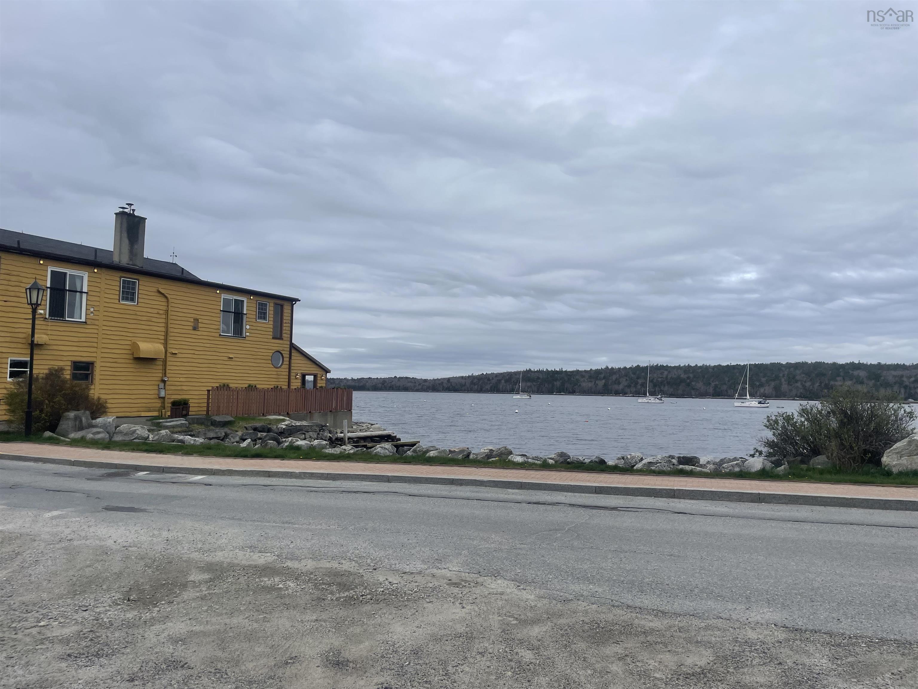 $420,000.00: 1380 Lake Road, Sandy Point