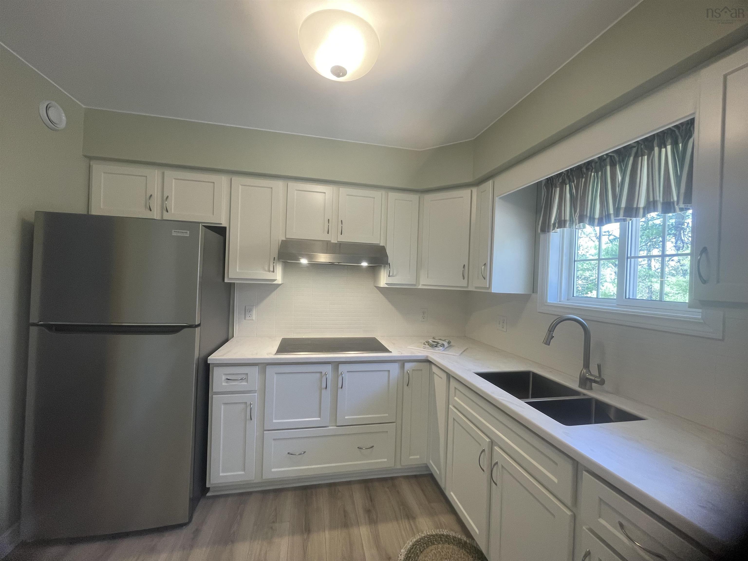 $420,000.00: 1380 Lake Road, Sandy Point