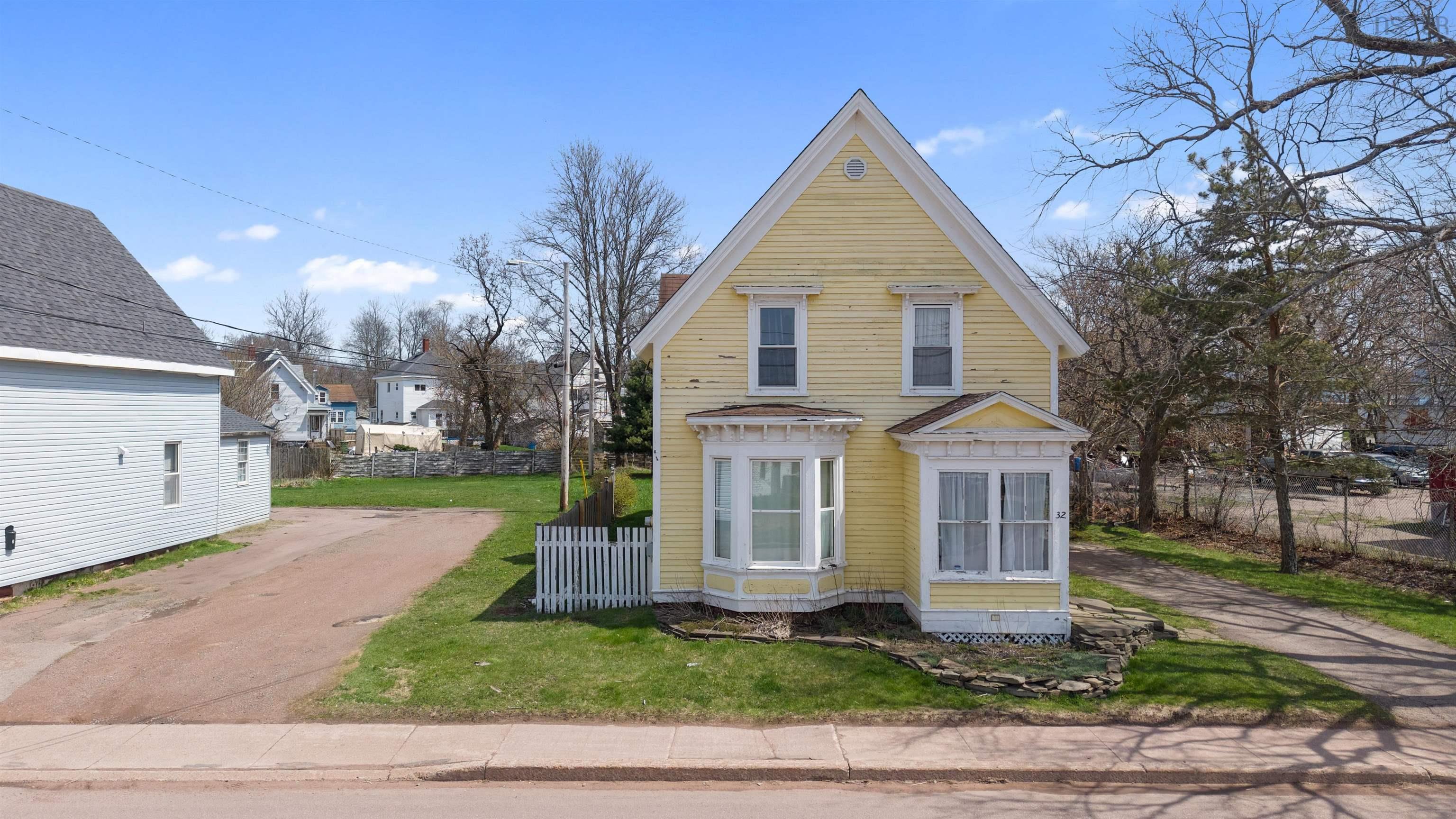 $269,900.00: 32 Albion Street, Amherst