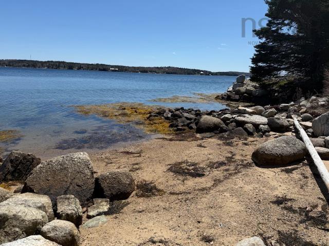 $395,000.00: 6698 St. Margarets Bay Road, Head Of St. Margarets Bay