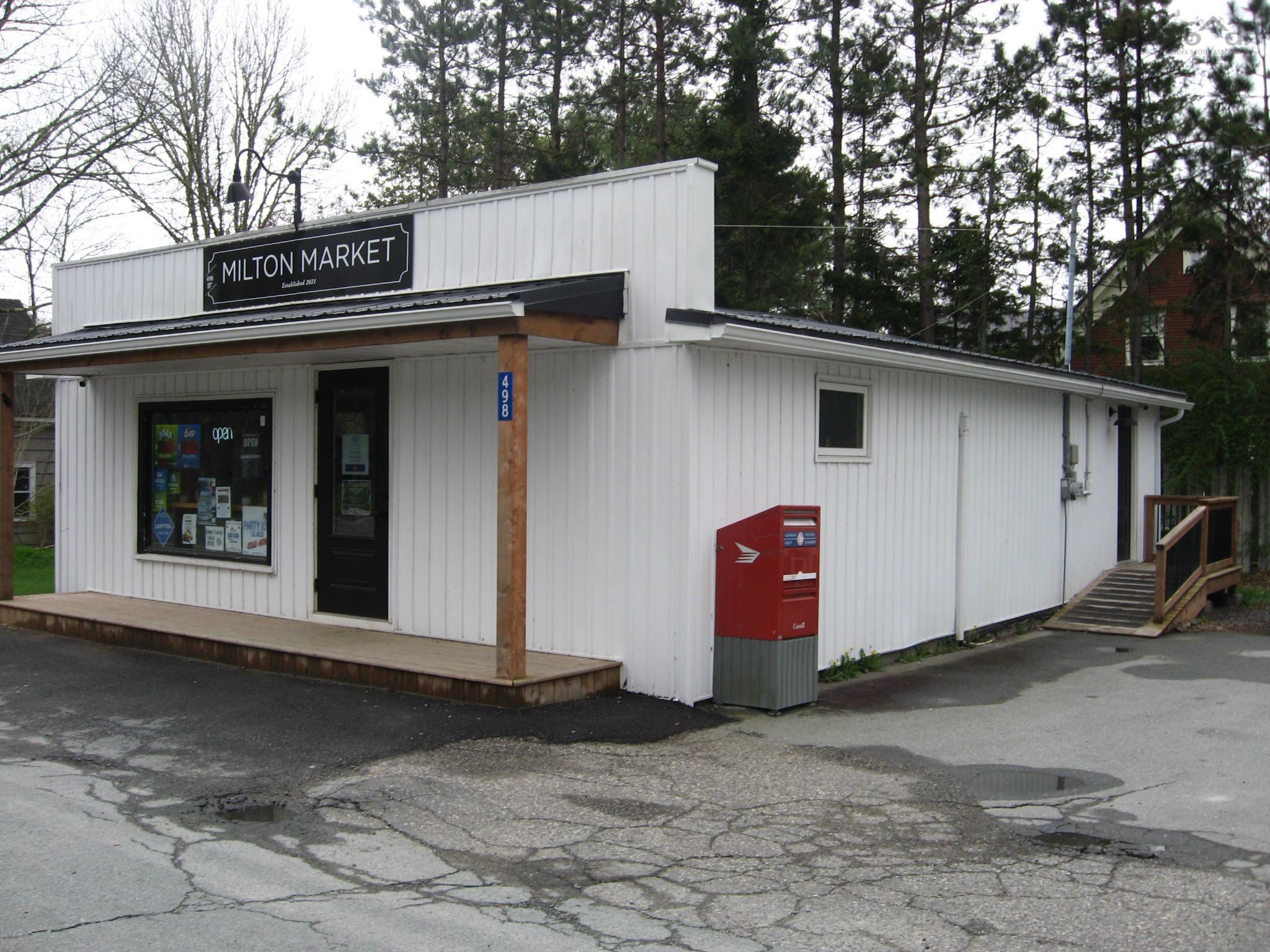 $199,900.00: 498 Highway 8, Milton