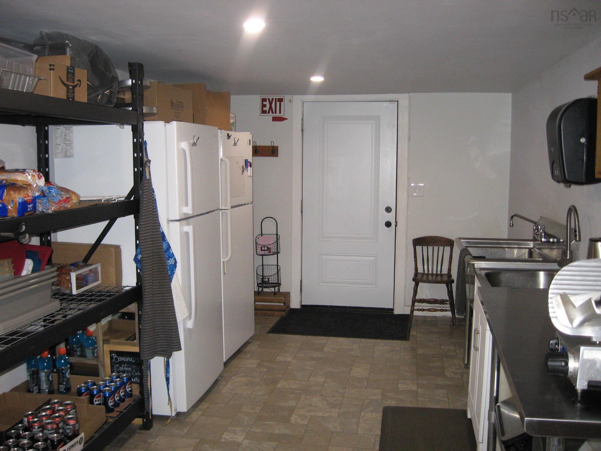 $199,900.00: 498 Highway 8, Milton