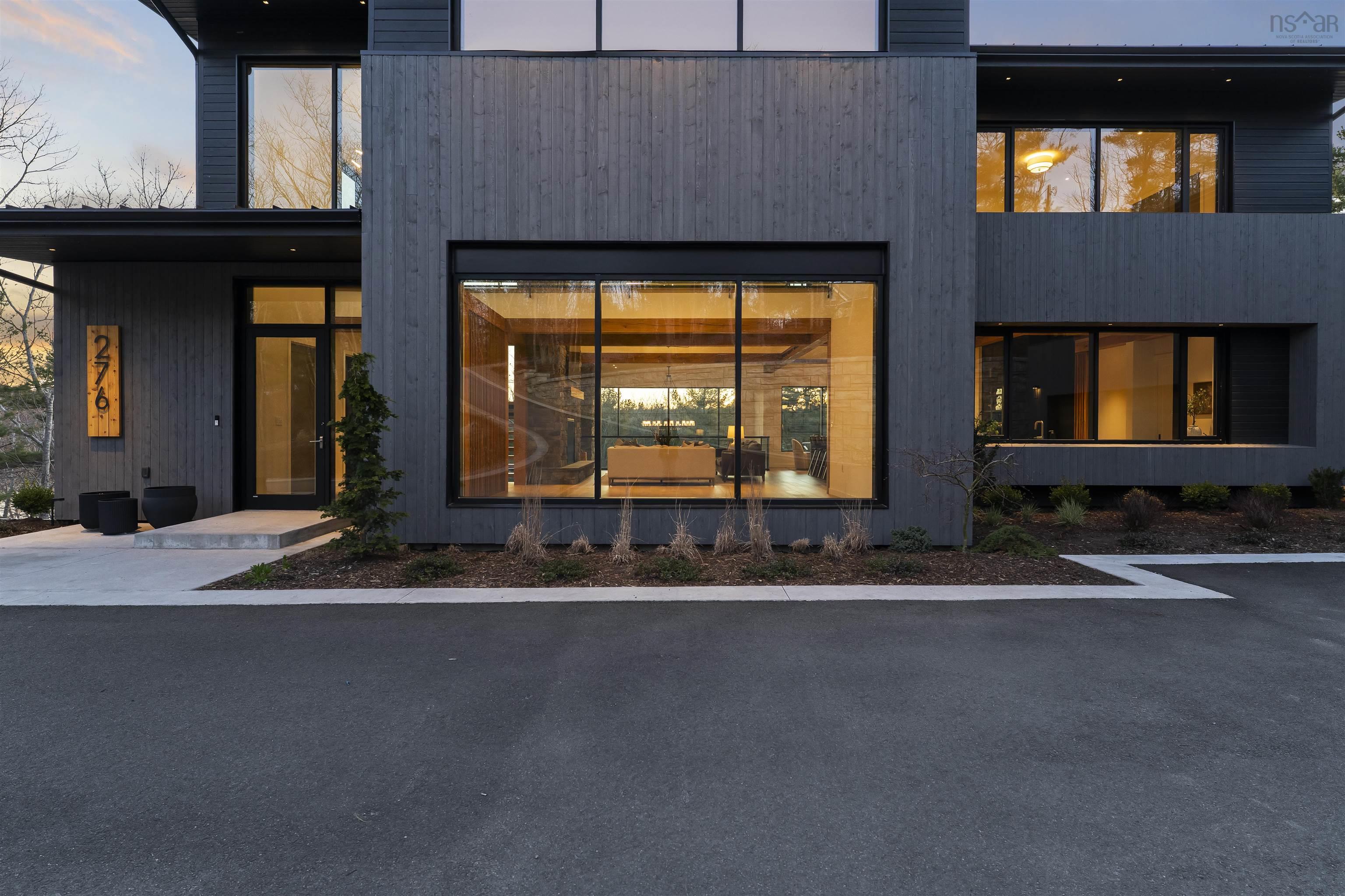 $6,900,000.00: 276 Sunnylea Road, Wellington