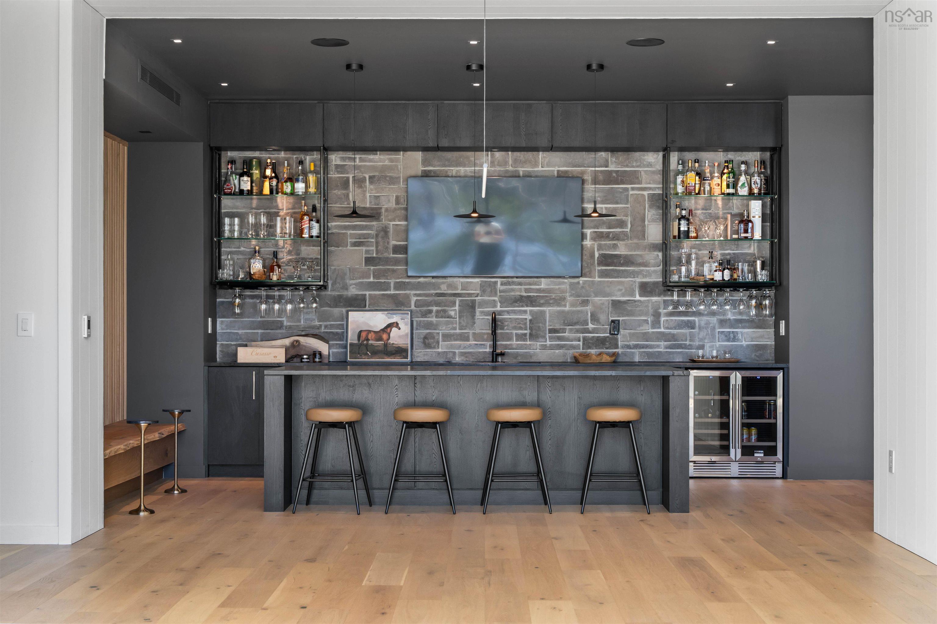 $6,900,000.00: 276 Sunnylea Road, Wellington