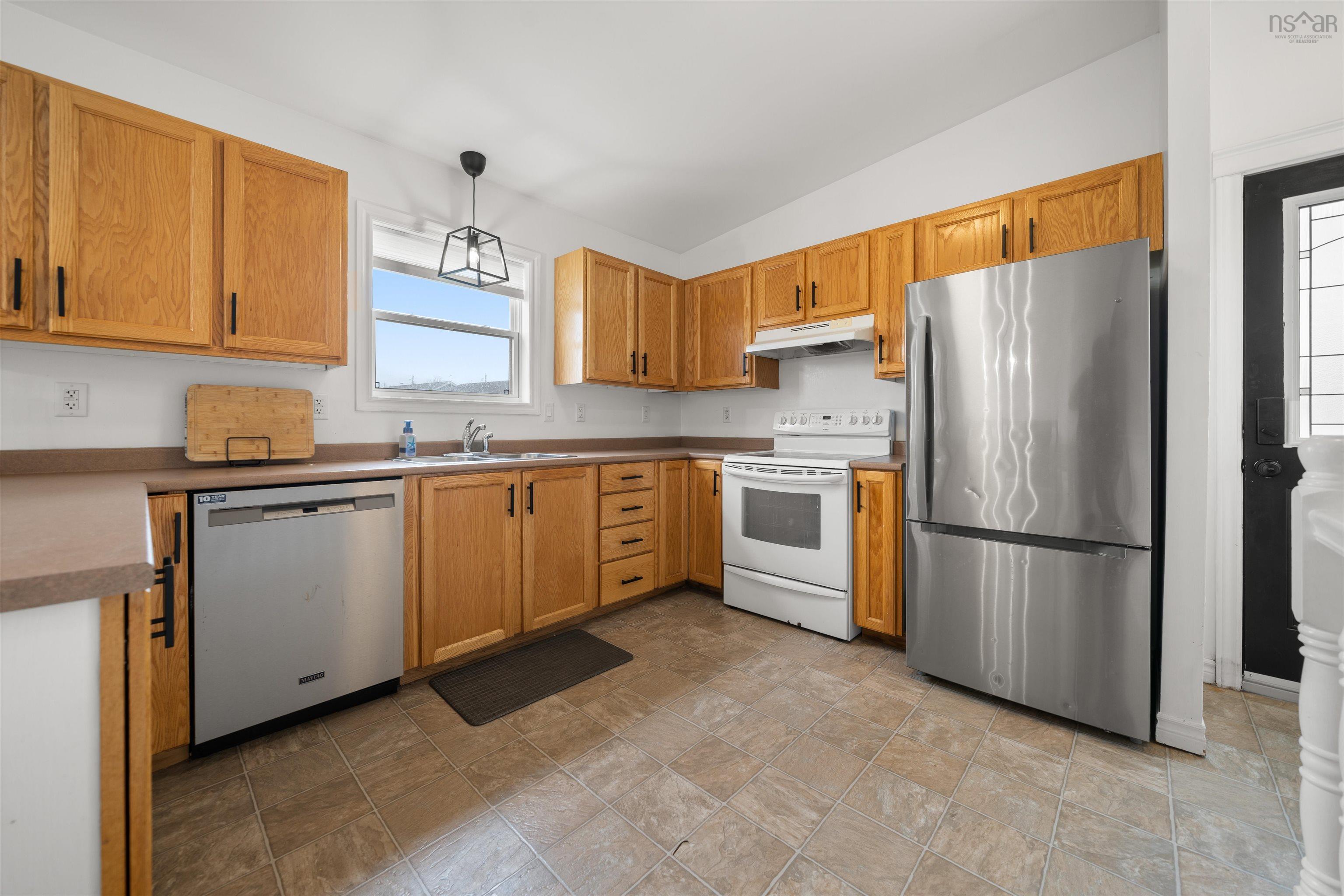 $389,900.00: 9 Webster Street, Amherst