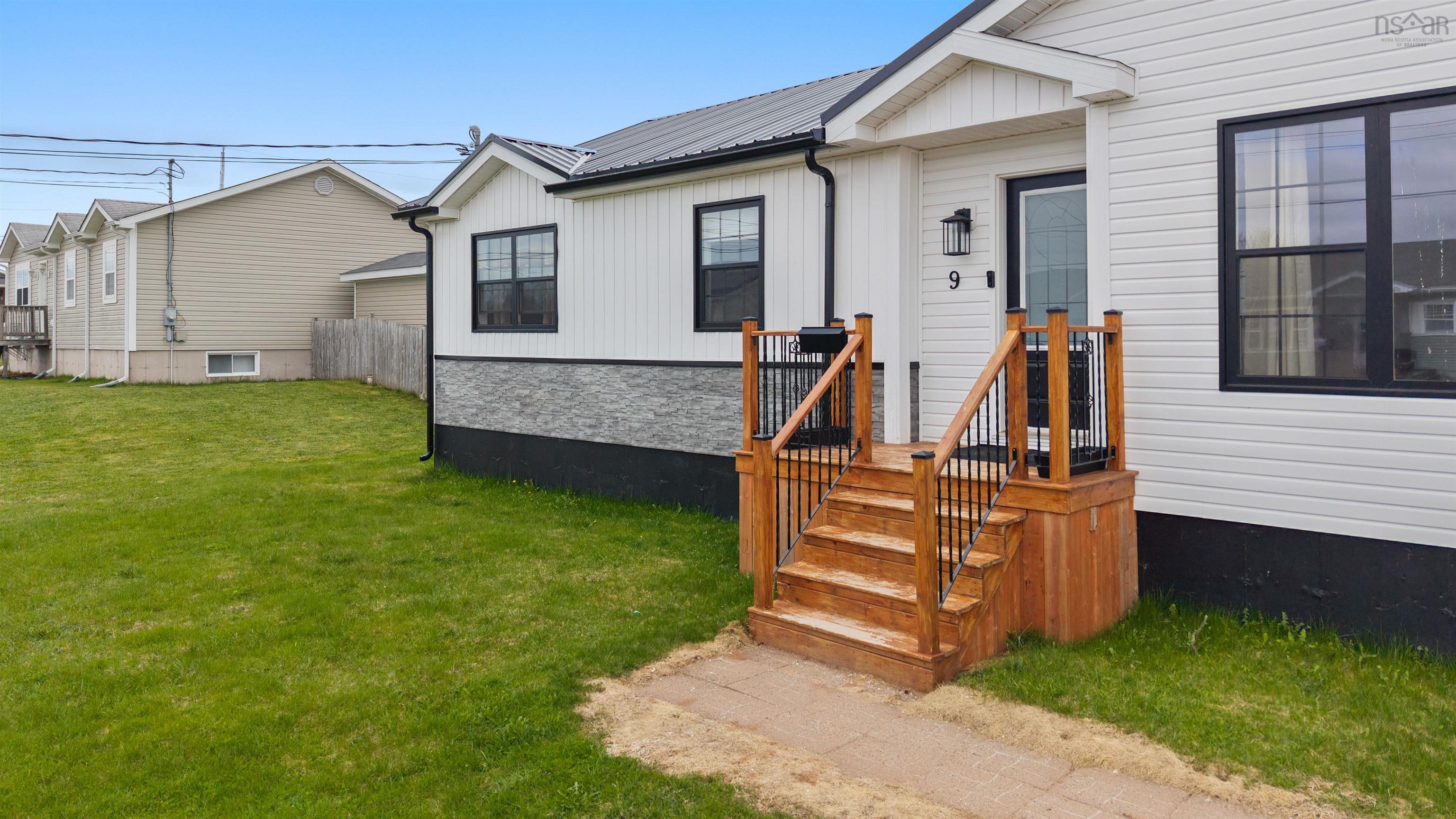 $389,900.00: 9 Webster Street, Amherst