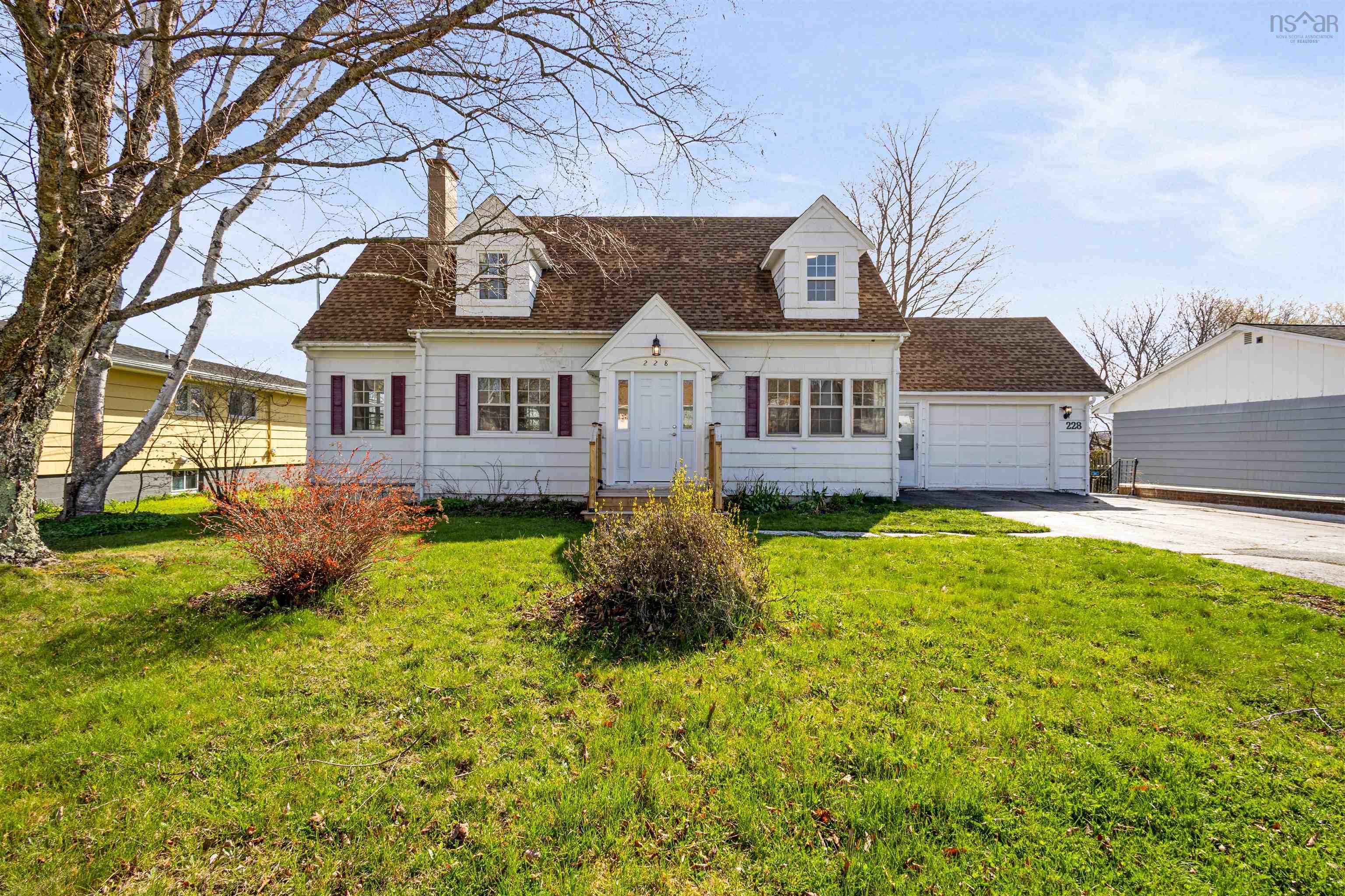 $469,900.00: 228 Tremain Crescent, Windsor