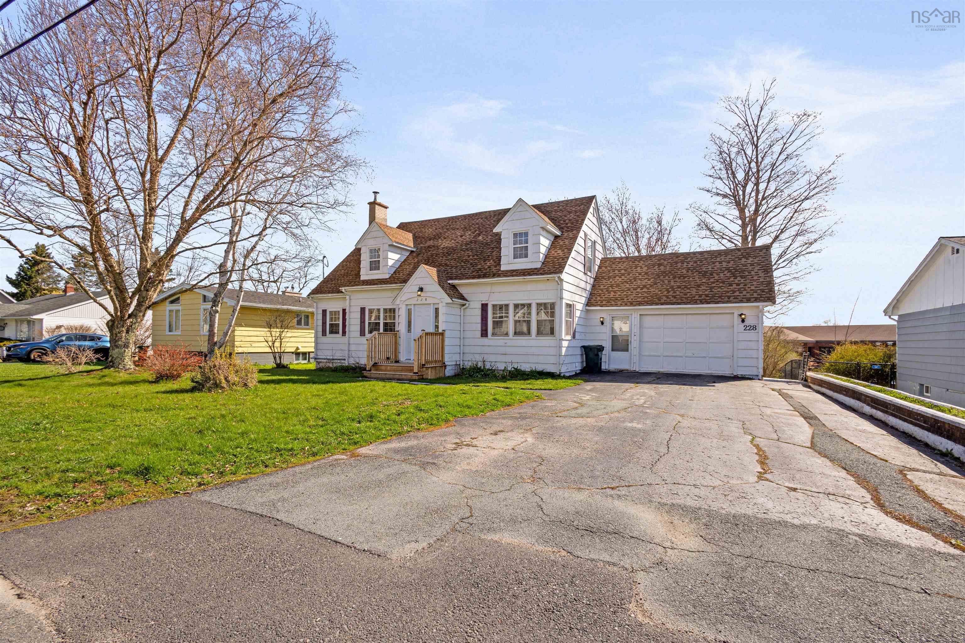 $469,900.00: 228 Tremain Crescent, Windsor