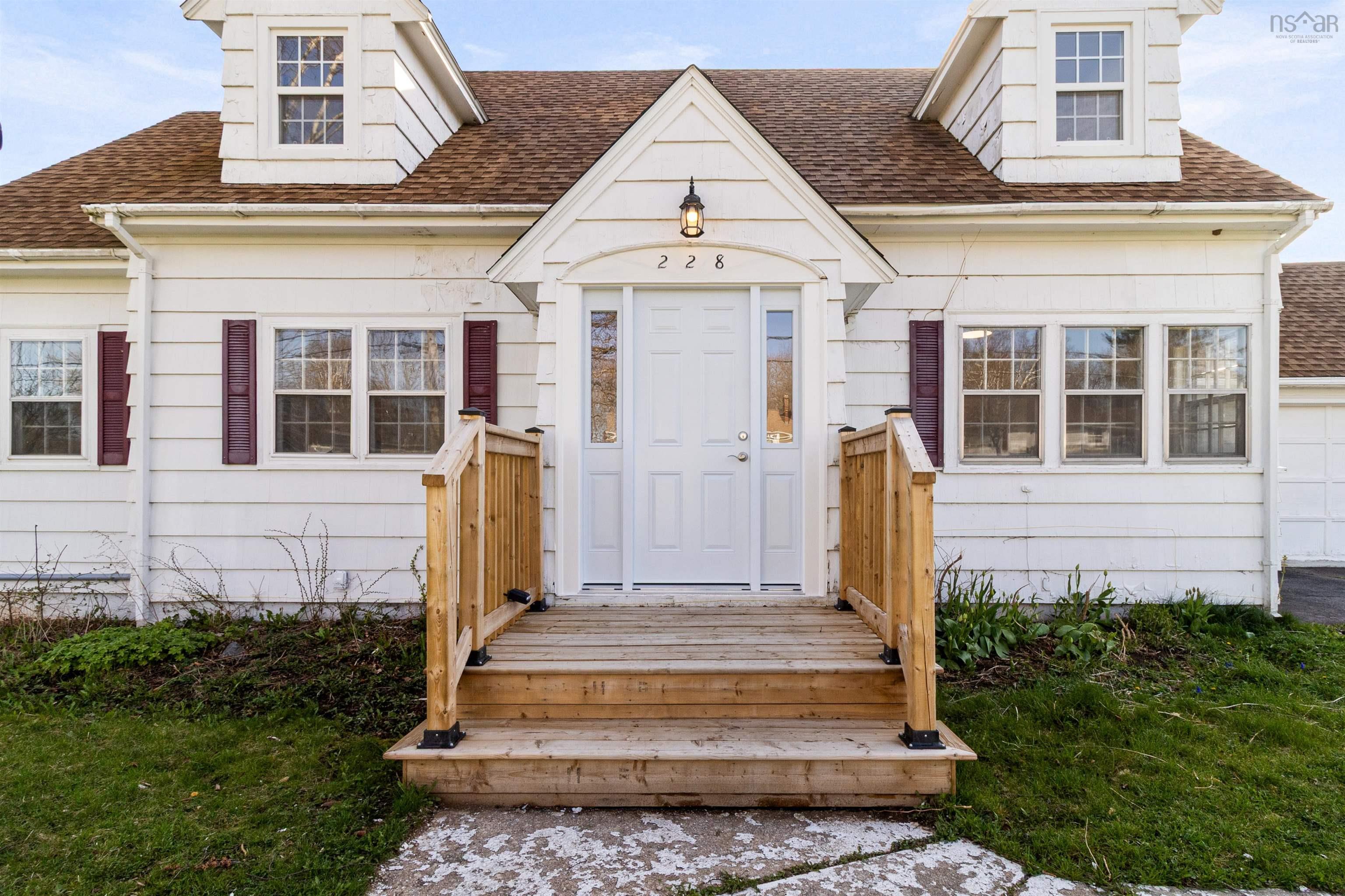 $469,900.00: 228 Tremain Crescent, Windsor