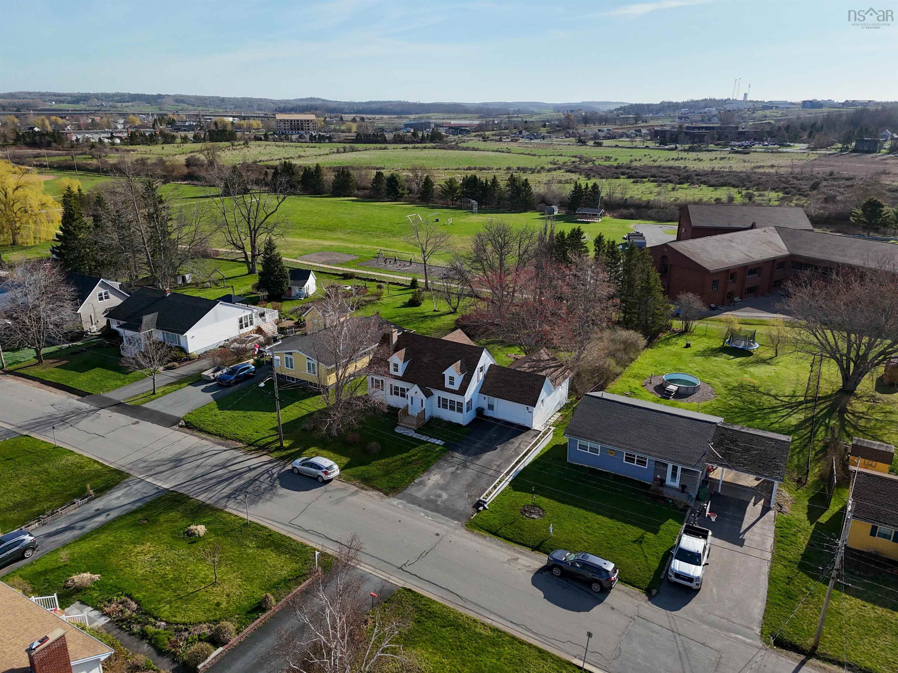 $469,900.00: 228 Tremain Crescent, Windsor