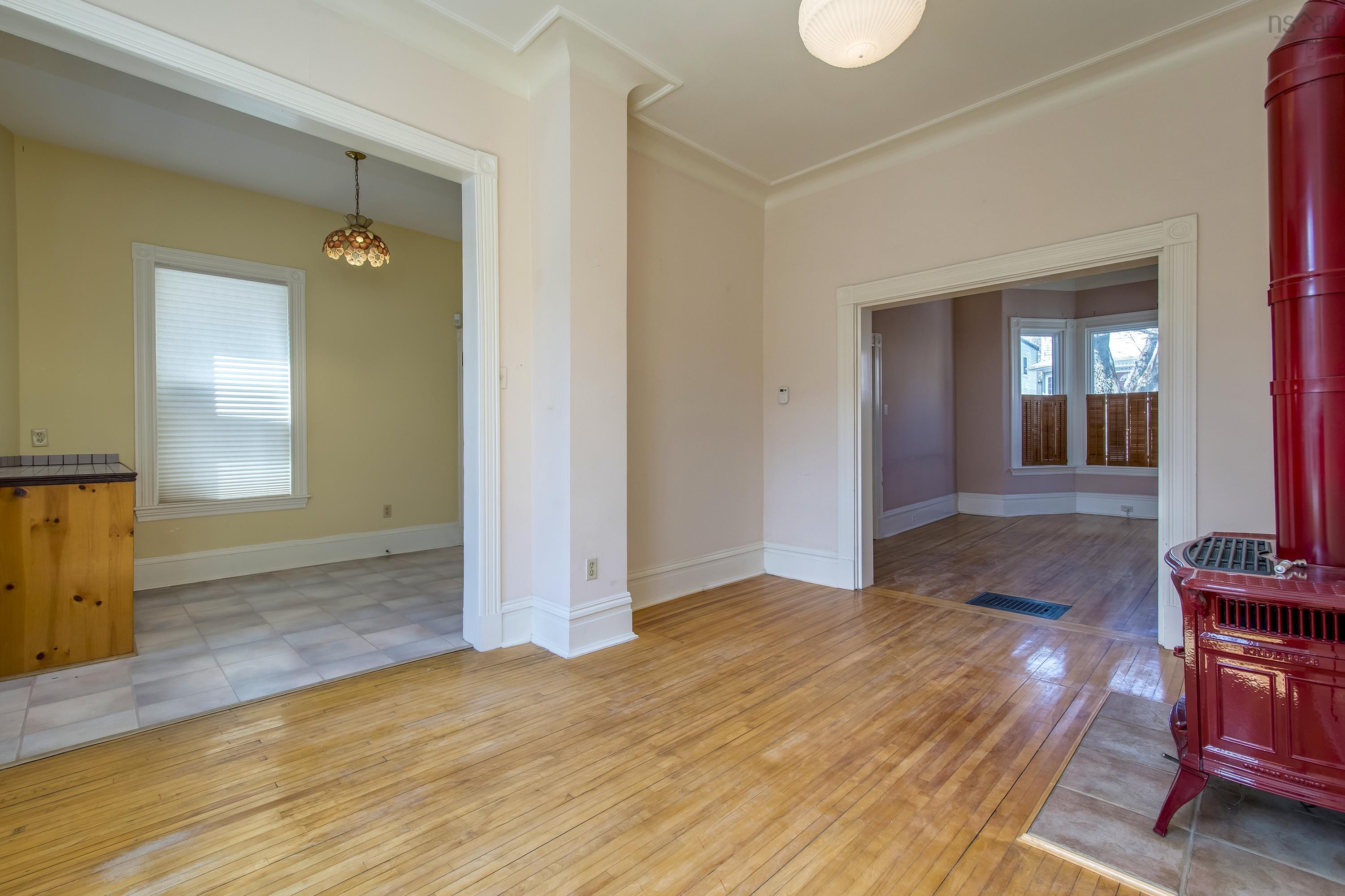 $709,999.00: 6038 Charles Street, Halifax