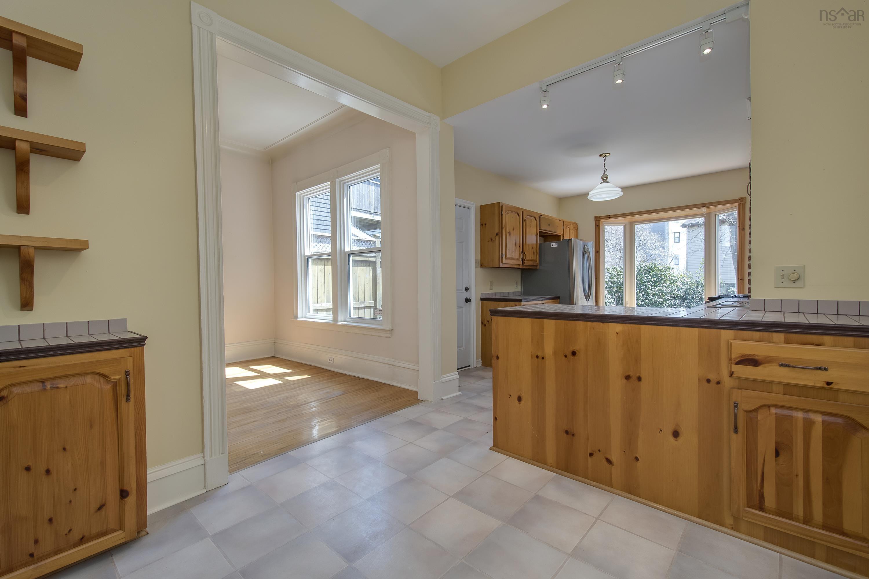 $709,999.00: 6038 Charles Street, Halifax