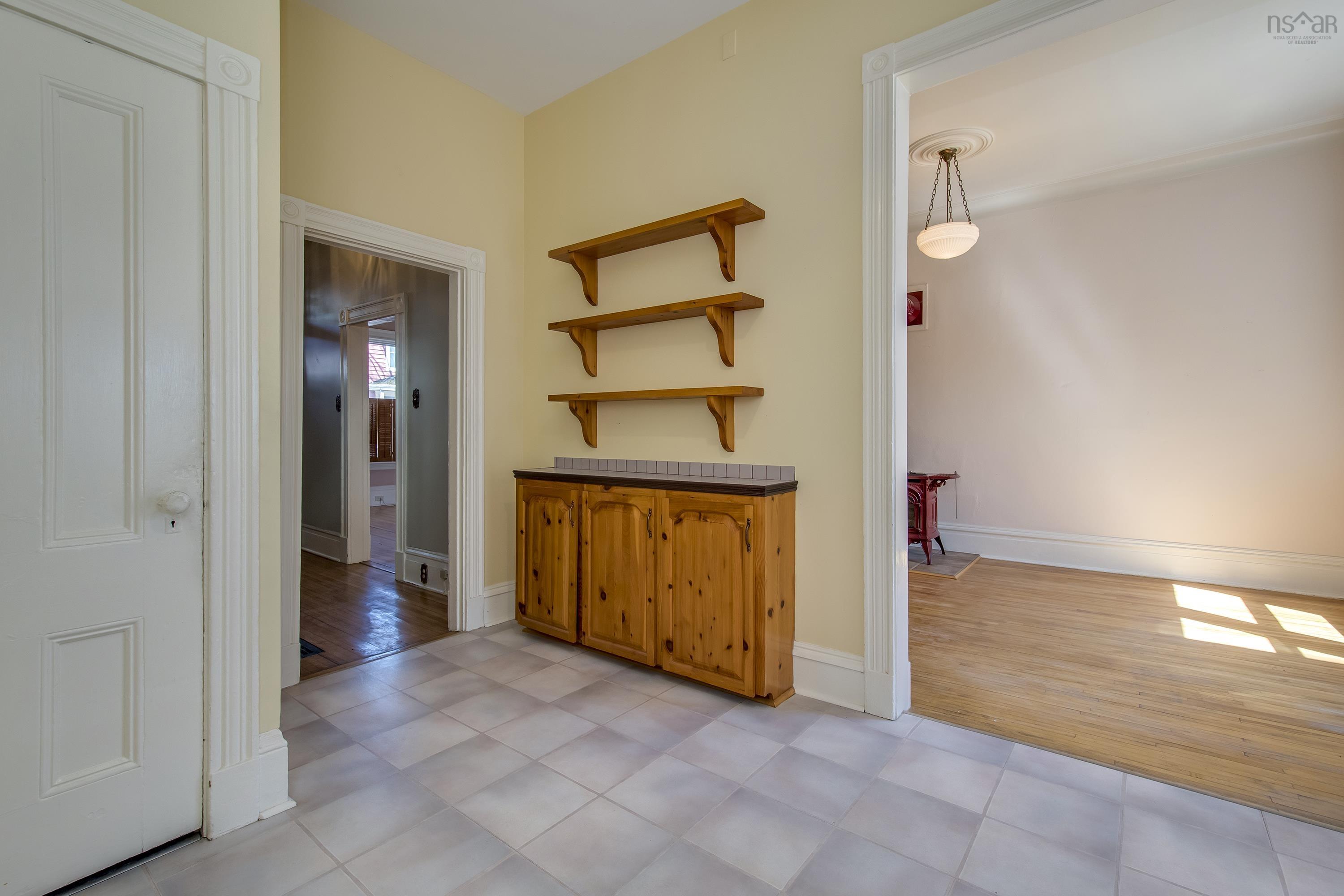 $709,999.00: 6038 Charles Street, Halifax