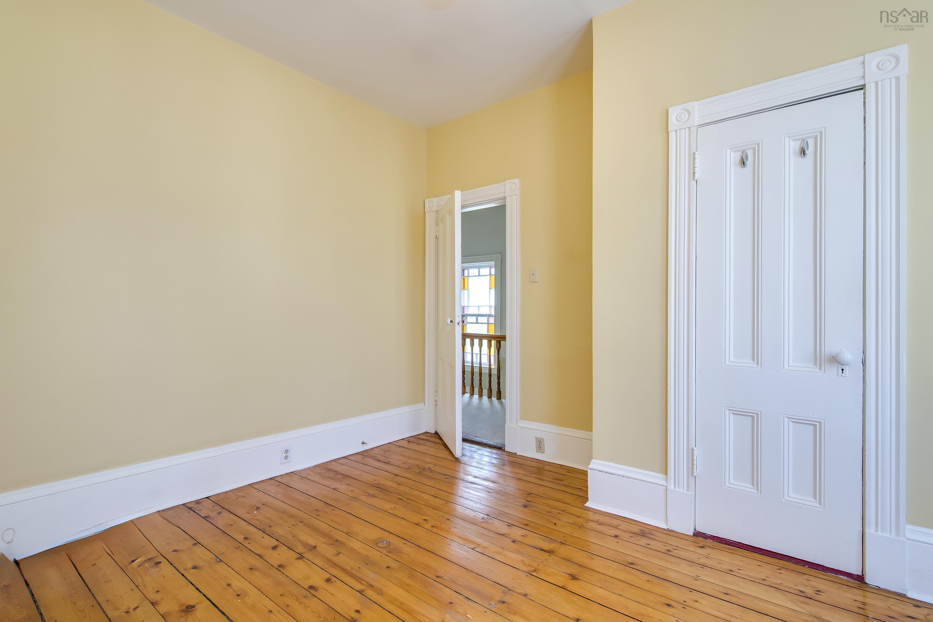 $709,999.00: 6038 Charles Street, Halifax