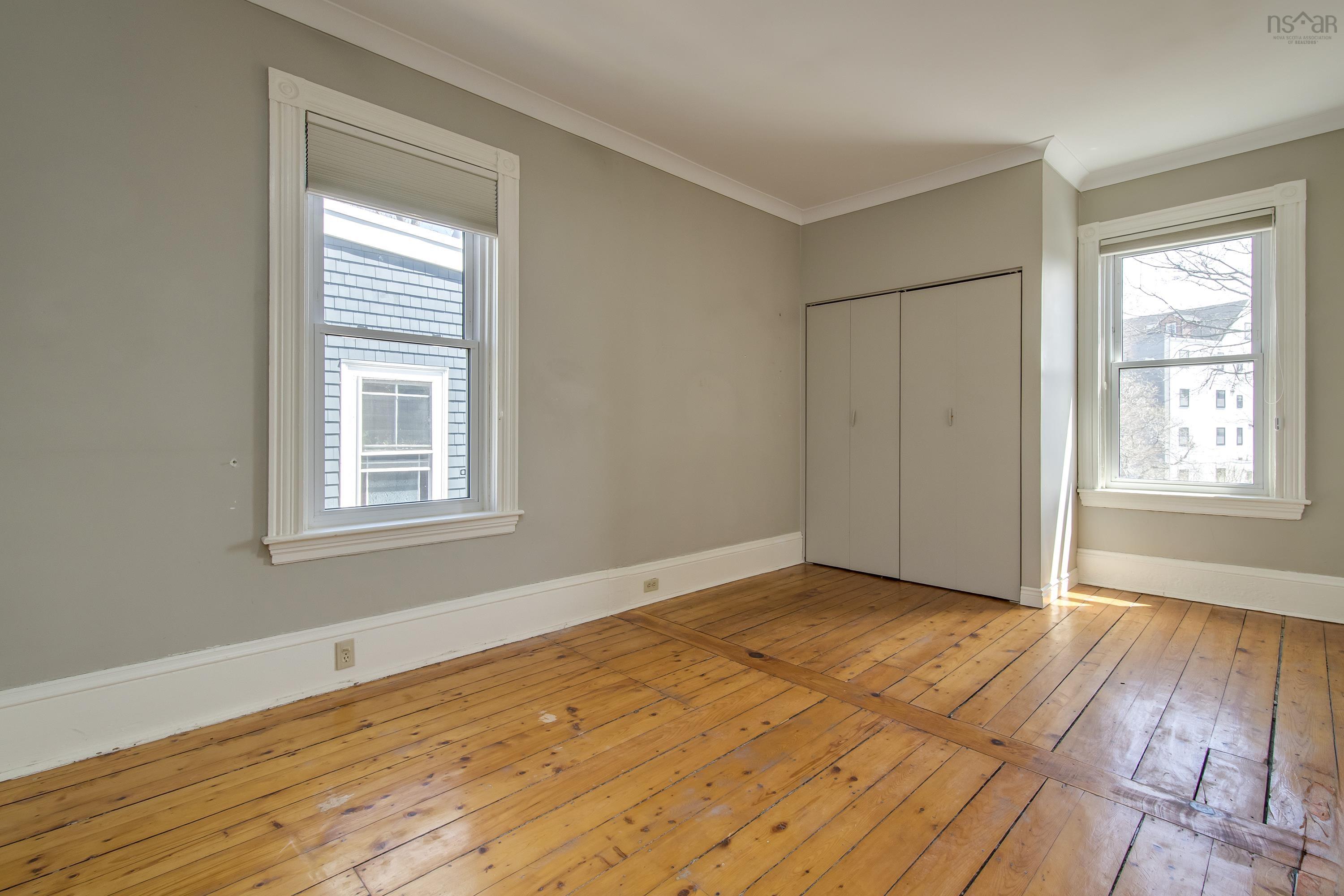 $709,999.00: 6038 Charles Street, Halifax