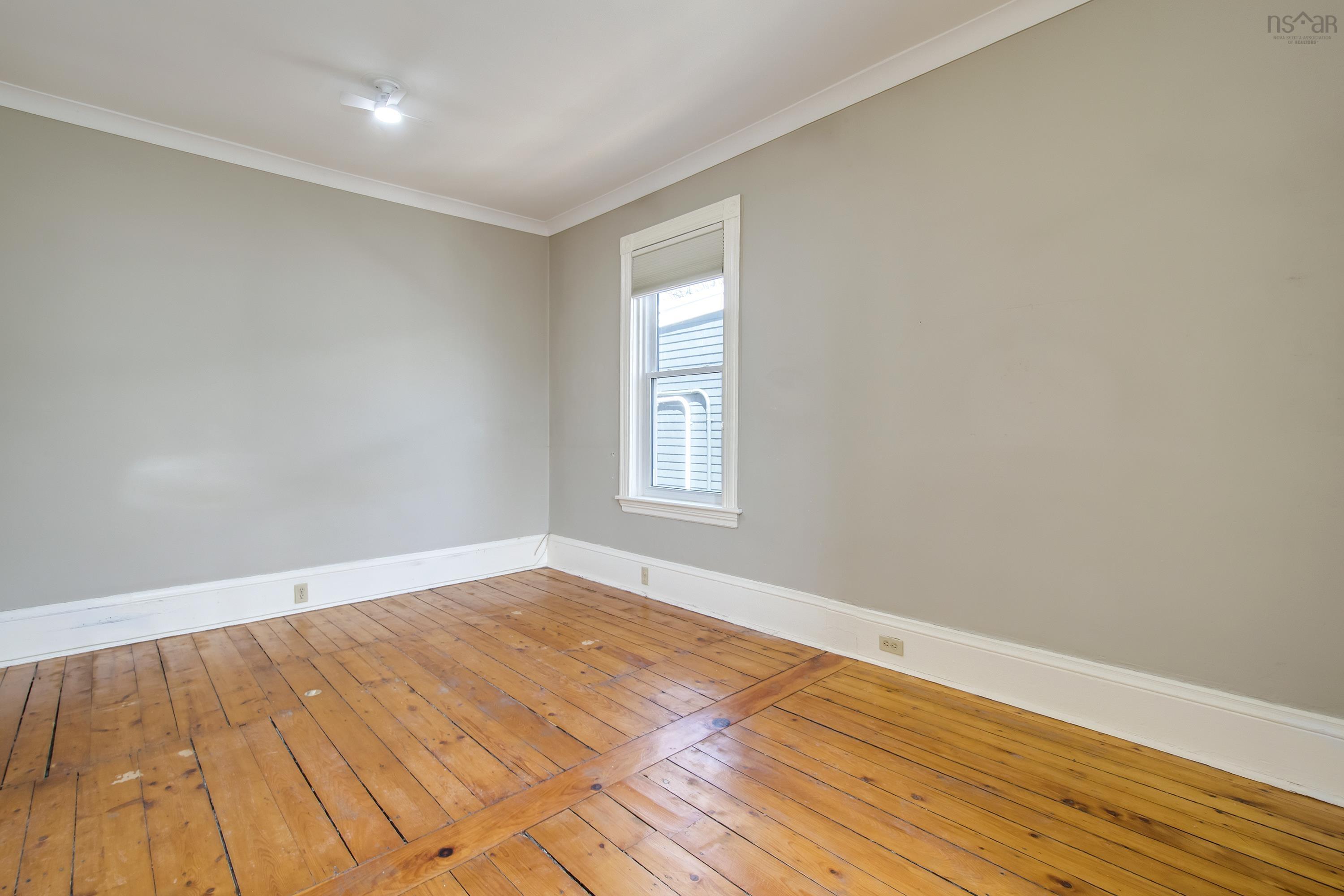 $709,999.00: 6038 Charles Street, Halifax
