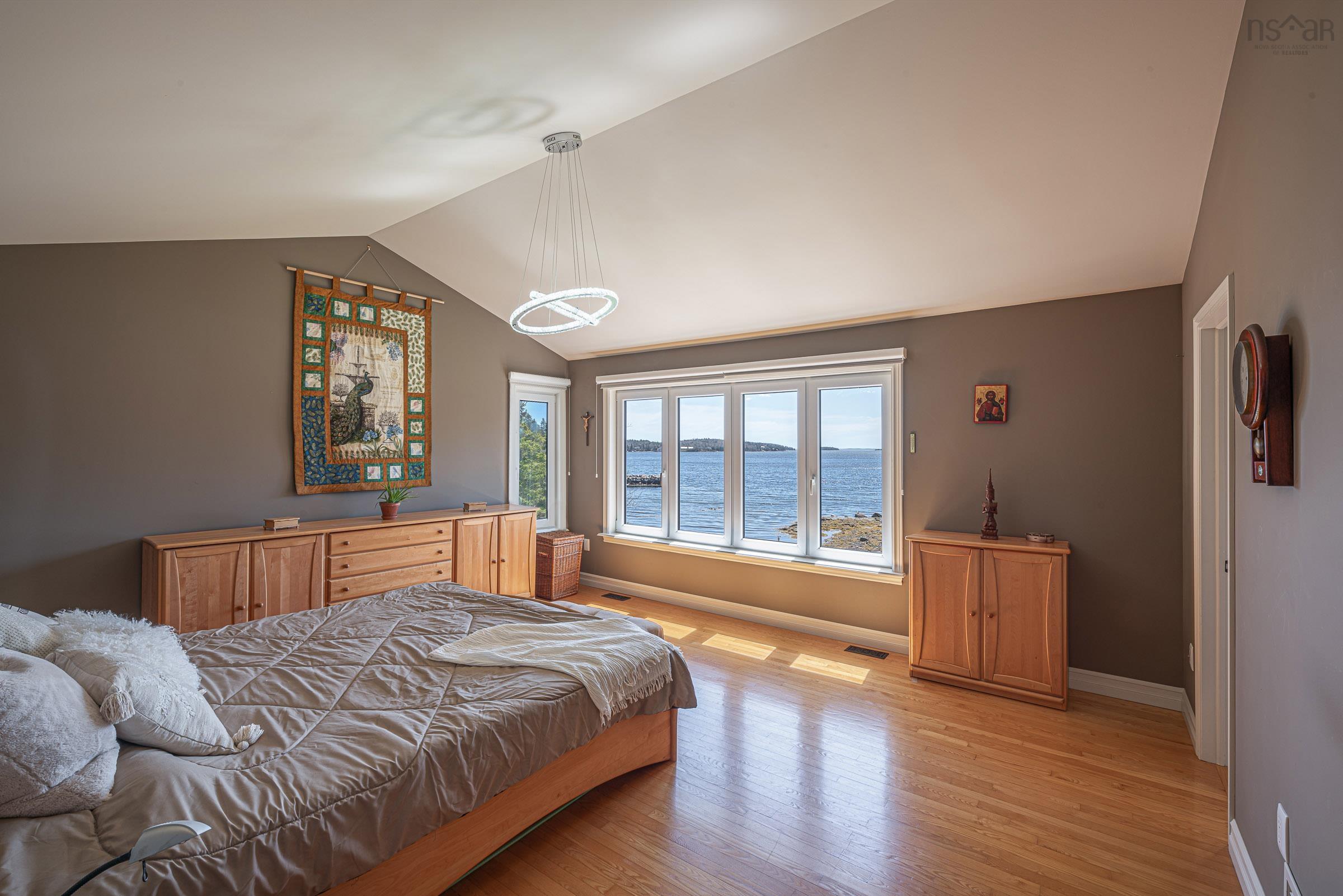 $1,495,000.00: 129 Masons Point Road, Head Of St. Margarets Bay