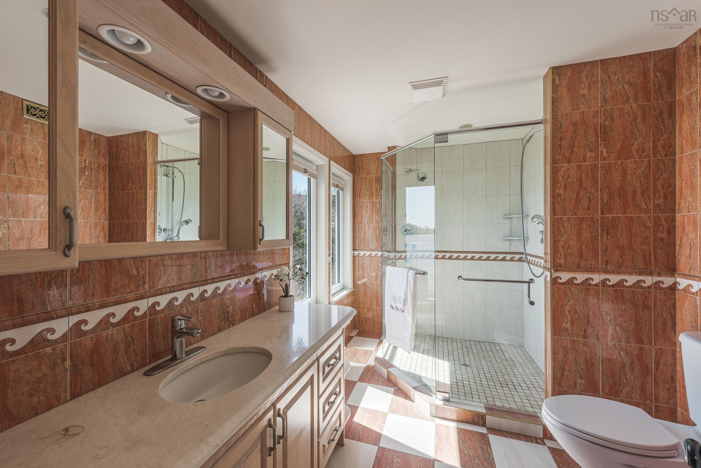 $1,495,000.00: 129 Masons Point Road, Head Of St. Margarets Bay