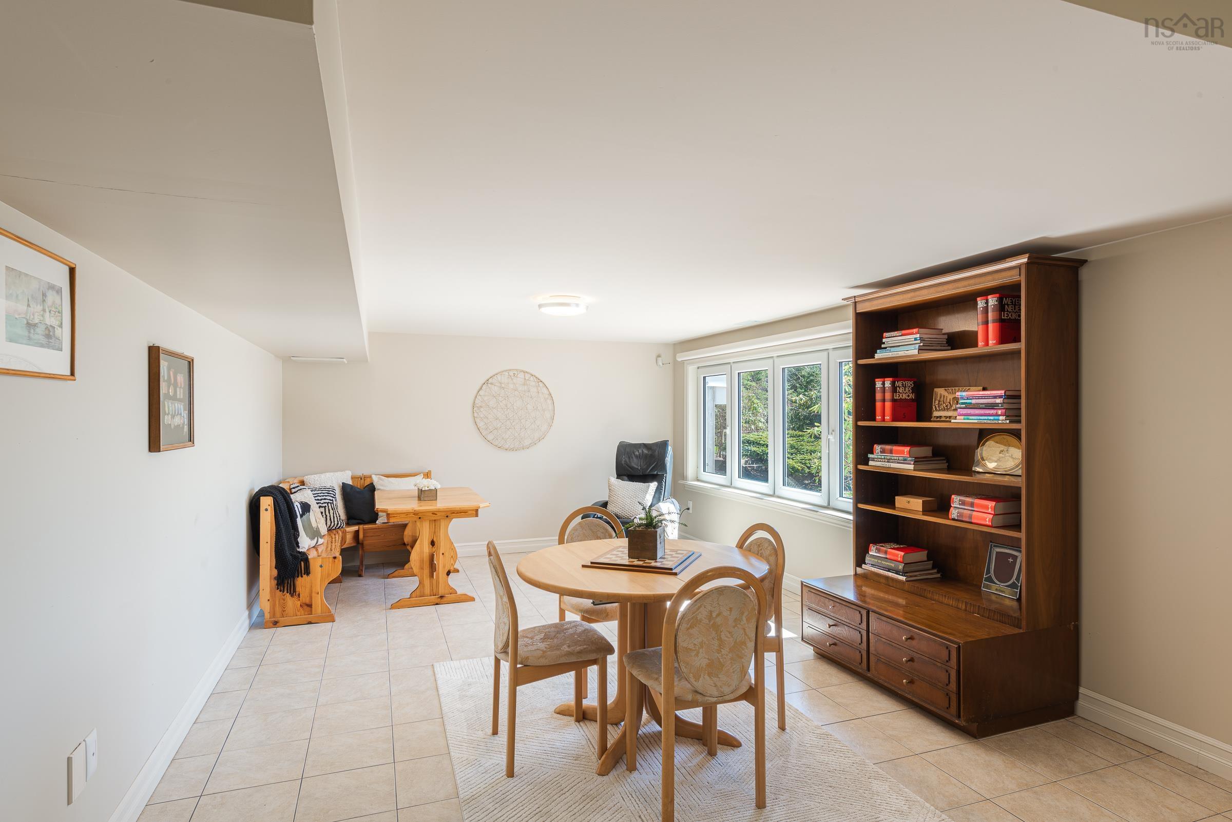 $1,495,000.00: 129 Masons Point Road, Head Of St. Margarets Bay
