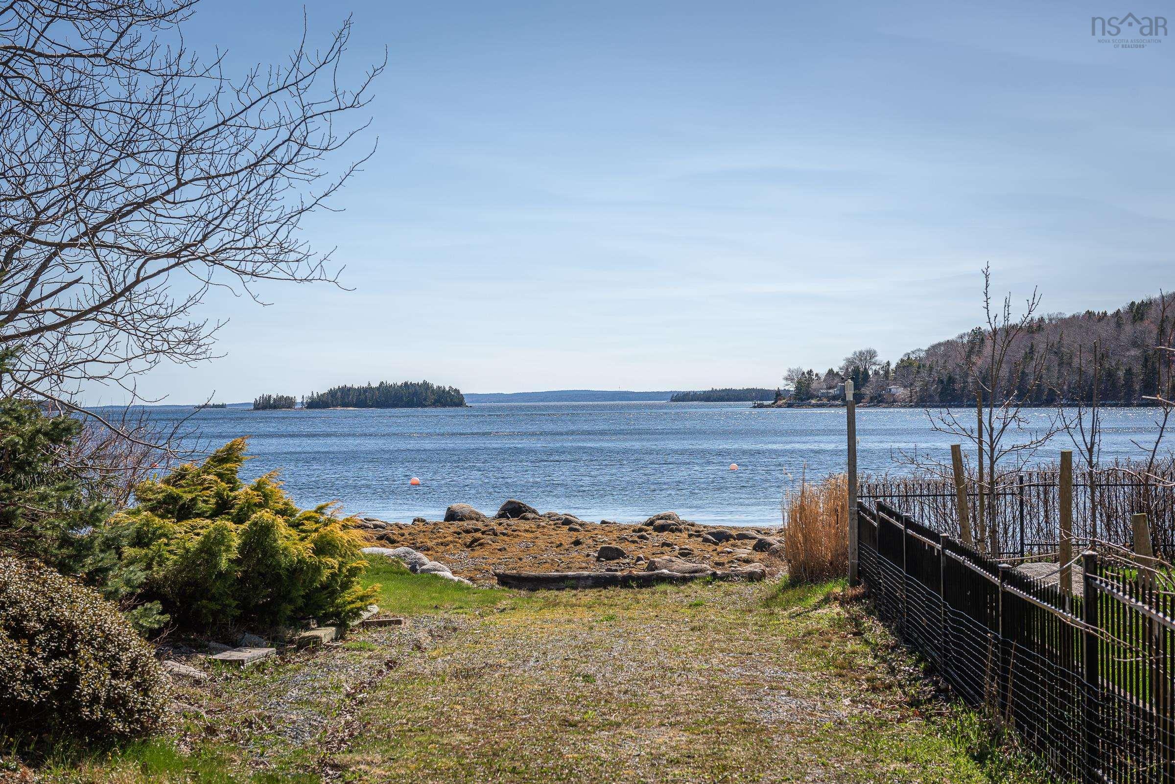 $1,495,000.00: 129 Masons Point Road, Head Of St. Margarets Bay