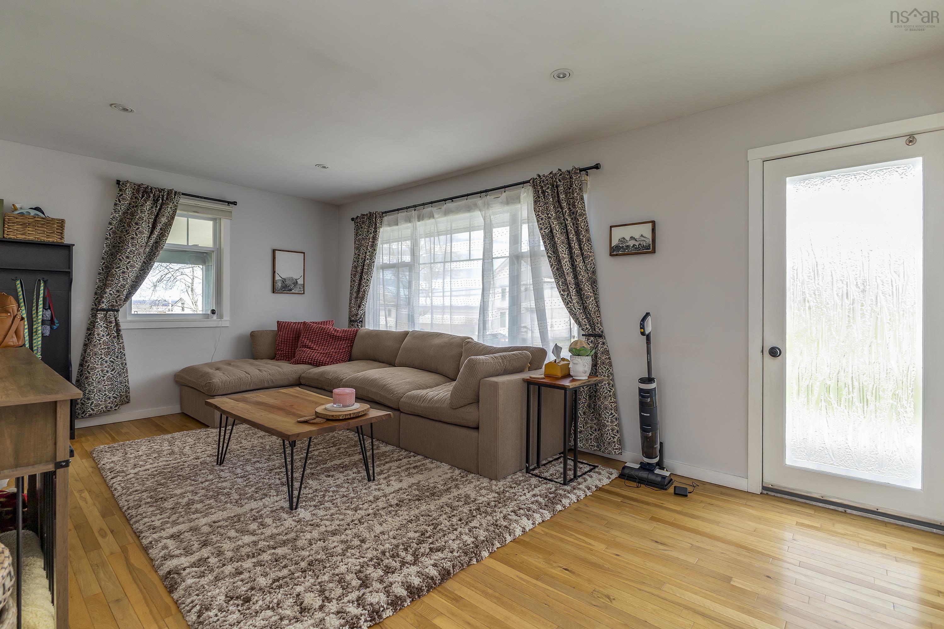 $440,000.00: 8822 Highway 215, Maitland