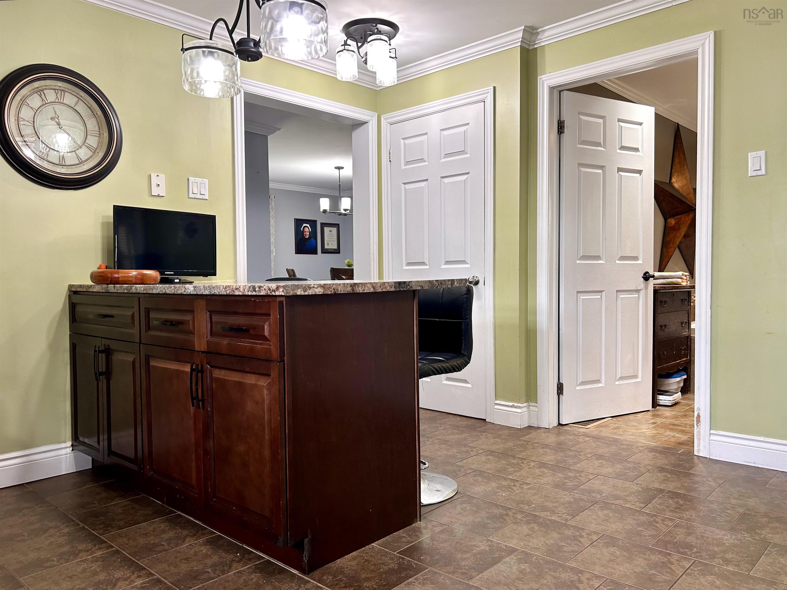 $359,900.00: 60 Cowan Street, Springhill