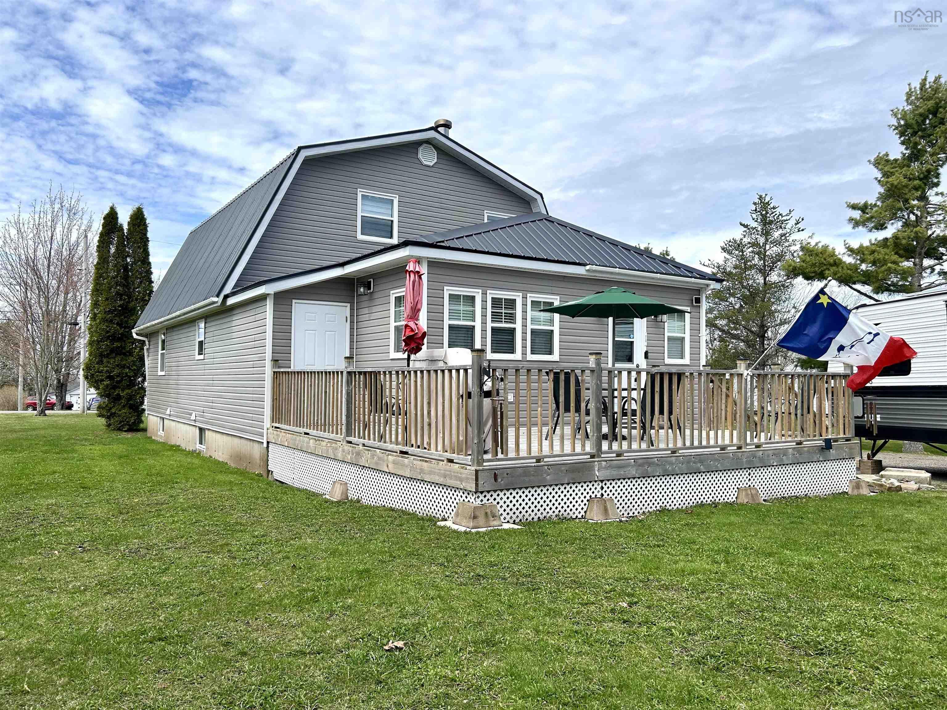 $359,900.00: 60 Cowan Street, Springhill