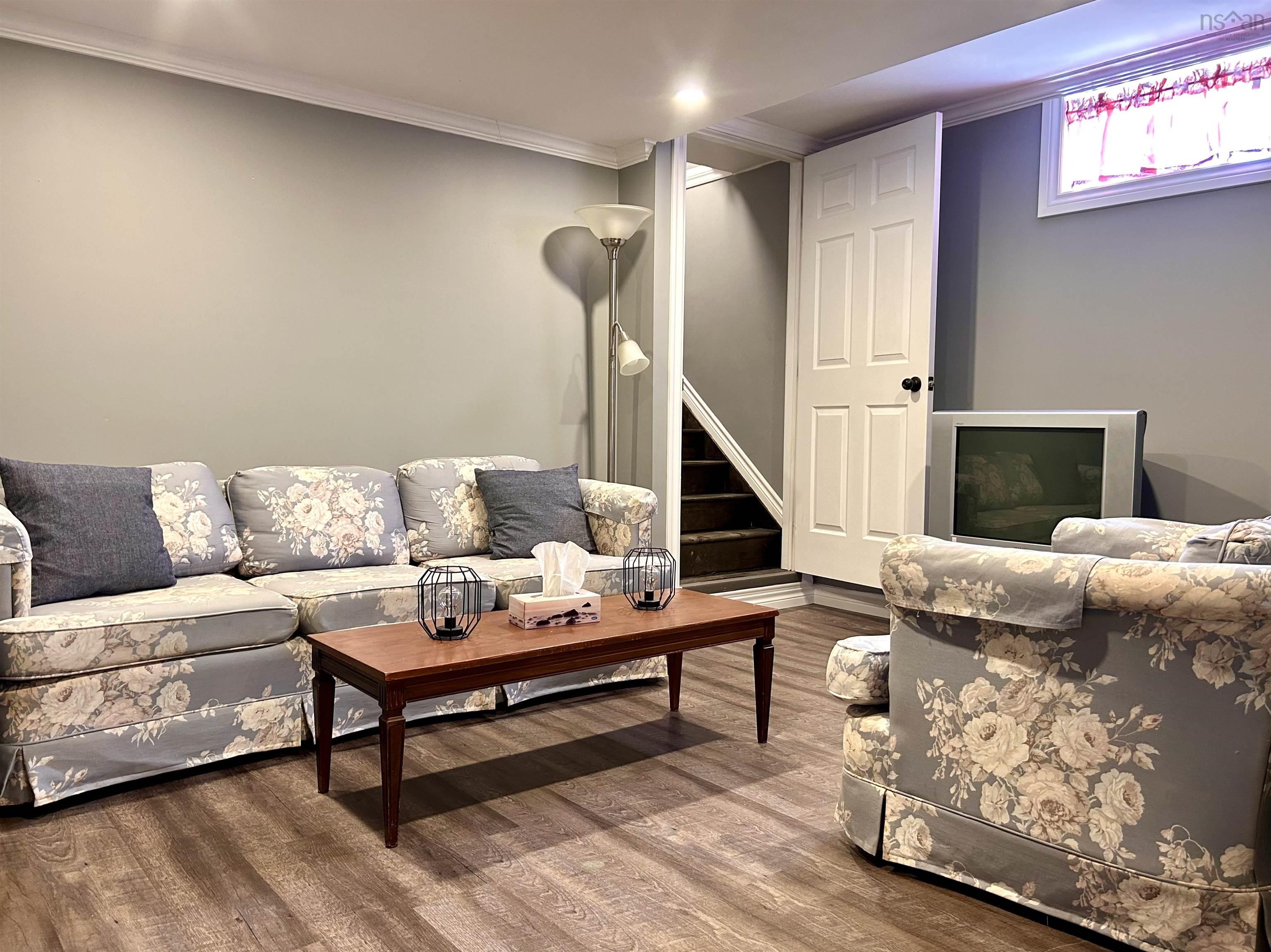 $359,900.00: 60 Cowan Street, Springhill